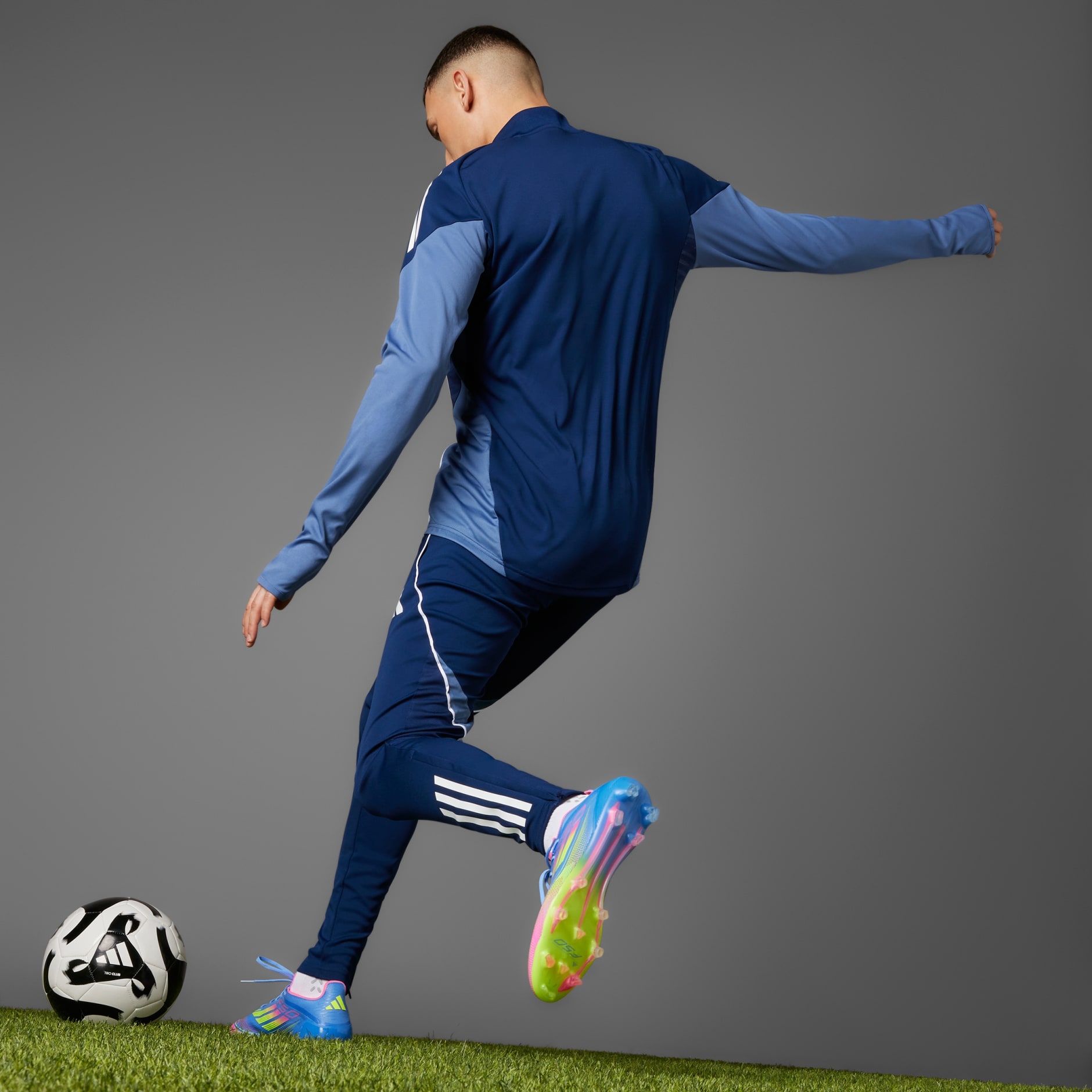 Ghete F50 Elite pentru teren ferm