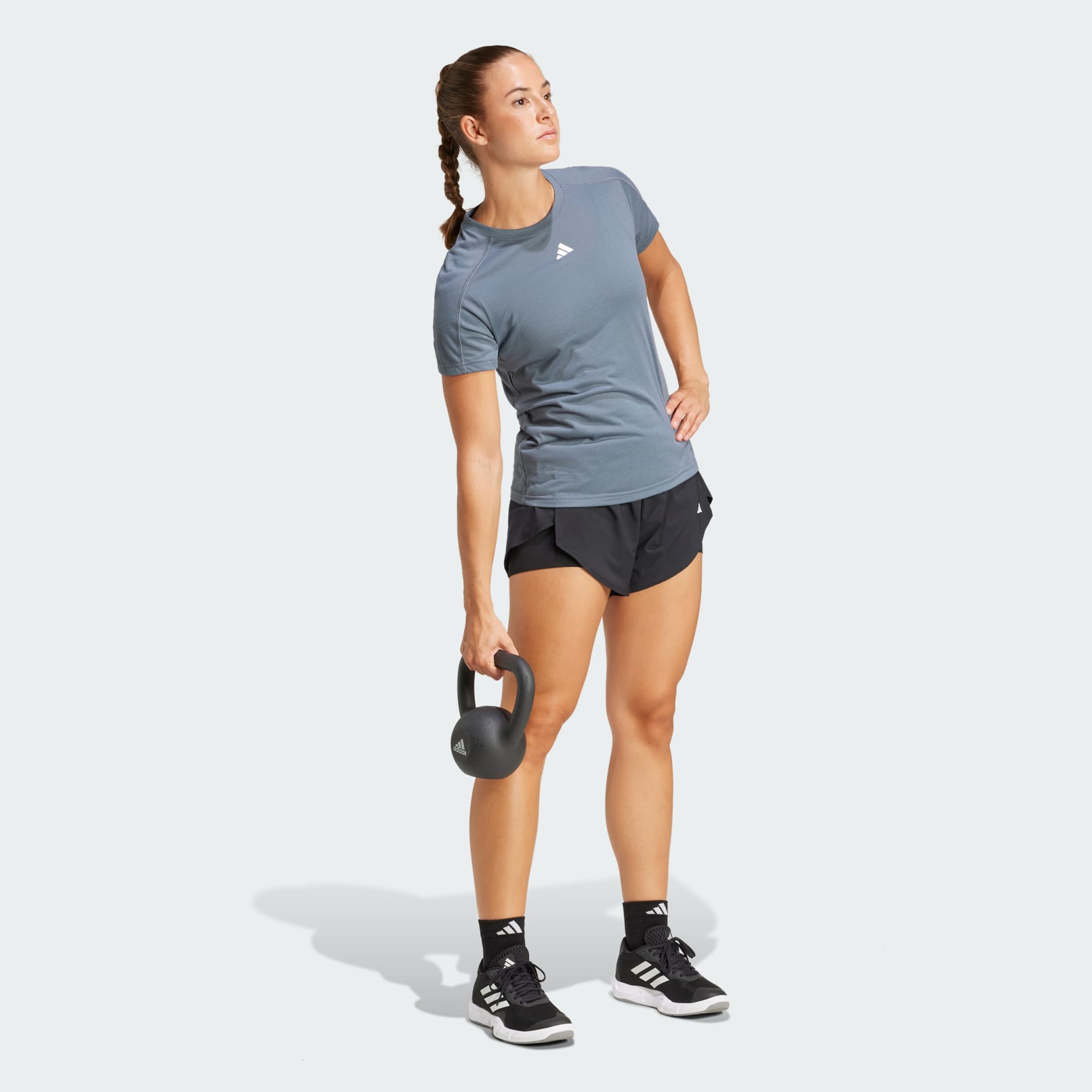 AEROREADY Train Essentials 簡約品牌標誌圖領 T 裇