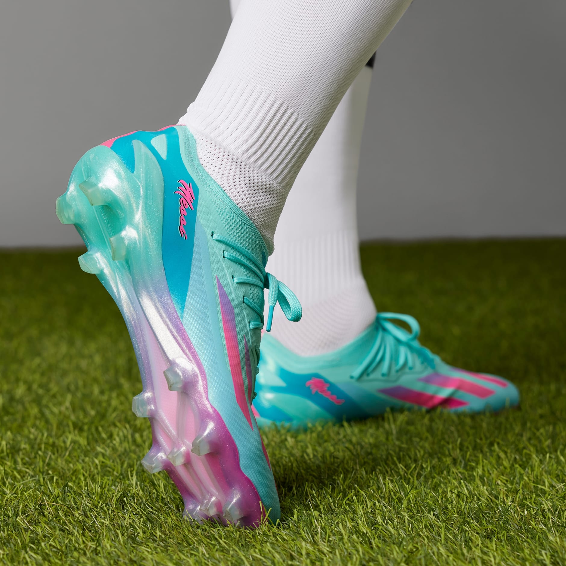 Messi pink and blue 2025 boots