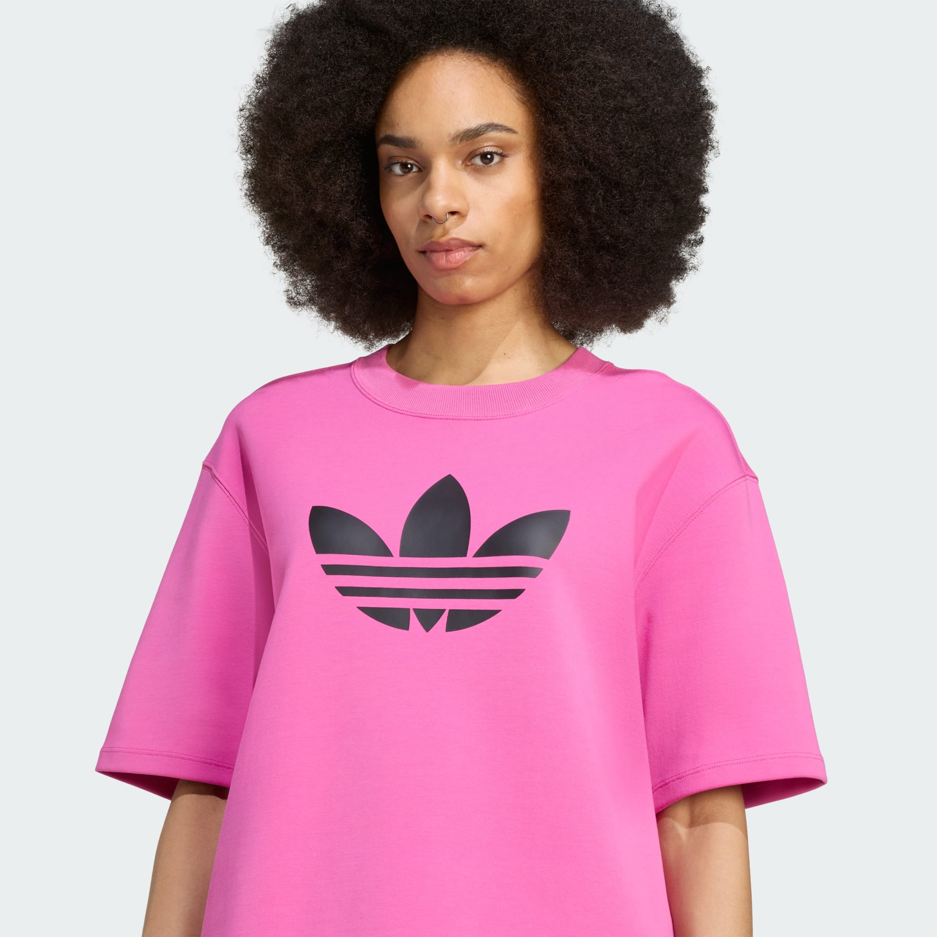 ADICOLOR SPACER OVERSIZED TREFOIL TEE