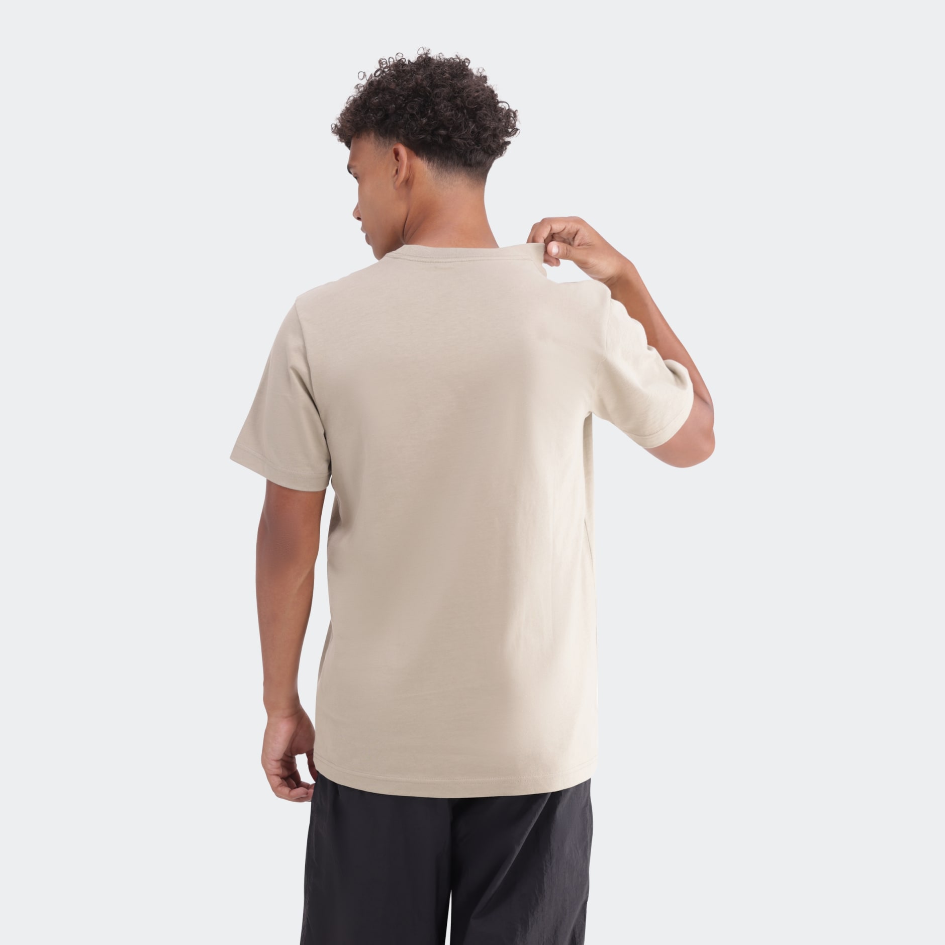 Essentials Small Logo Single Jersey T-Shirt