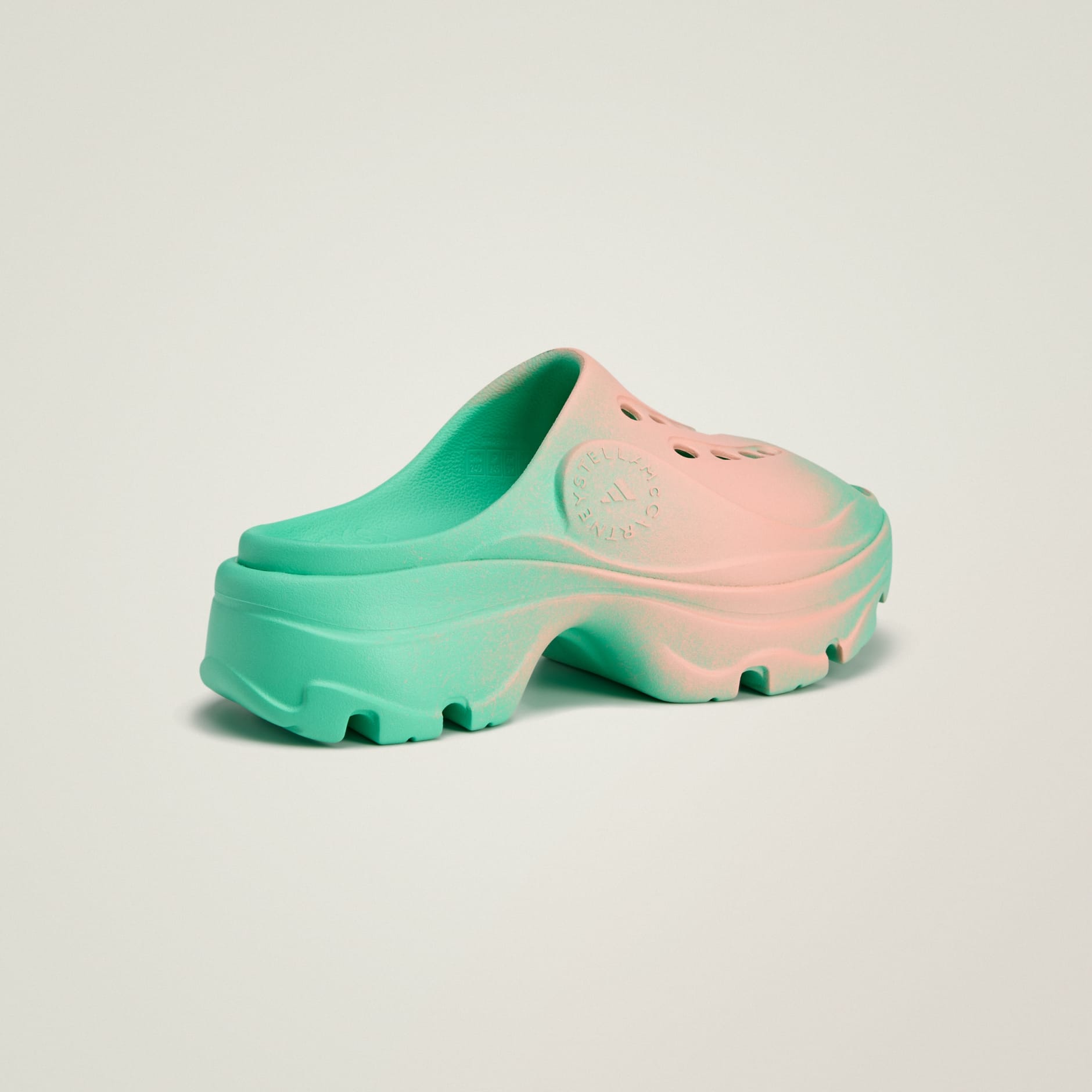 حذاء adidas by Stella McCartney