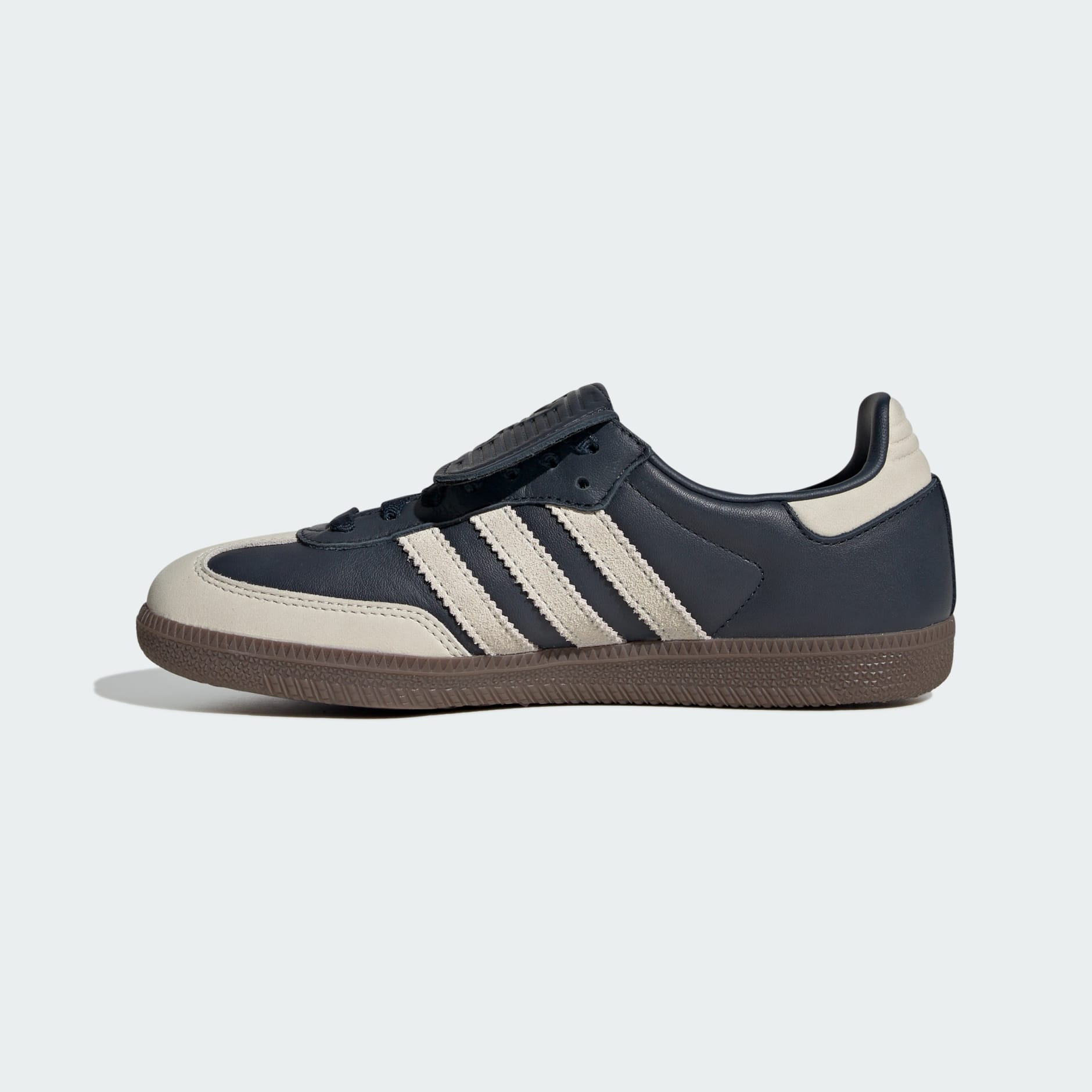 ADIDAS【送料込】Samba LT JH5705 SHOES - Samba LT Shoes - Blue | adidas Oman