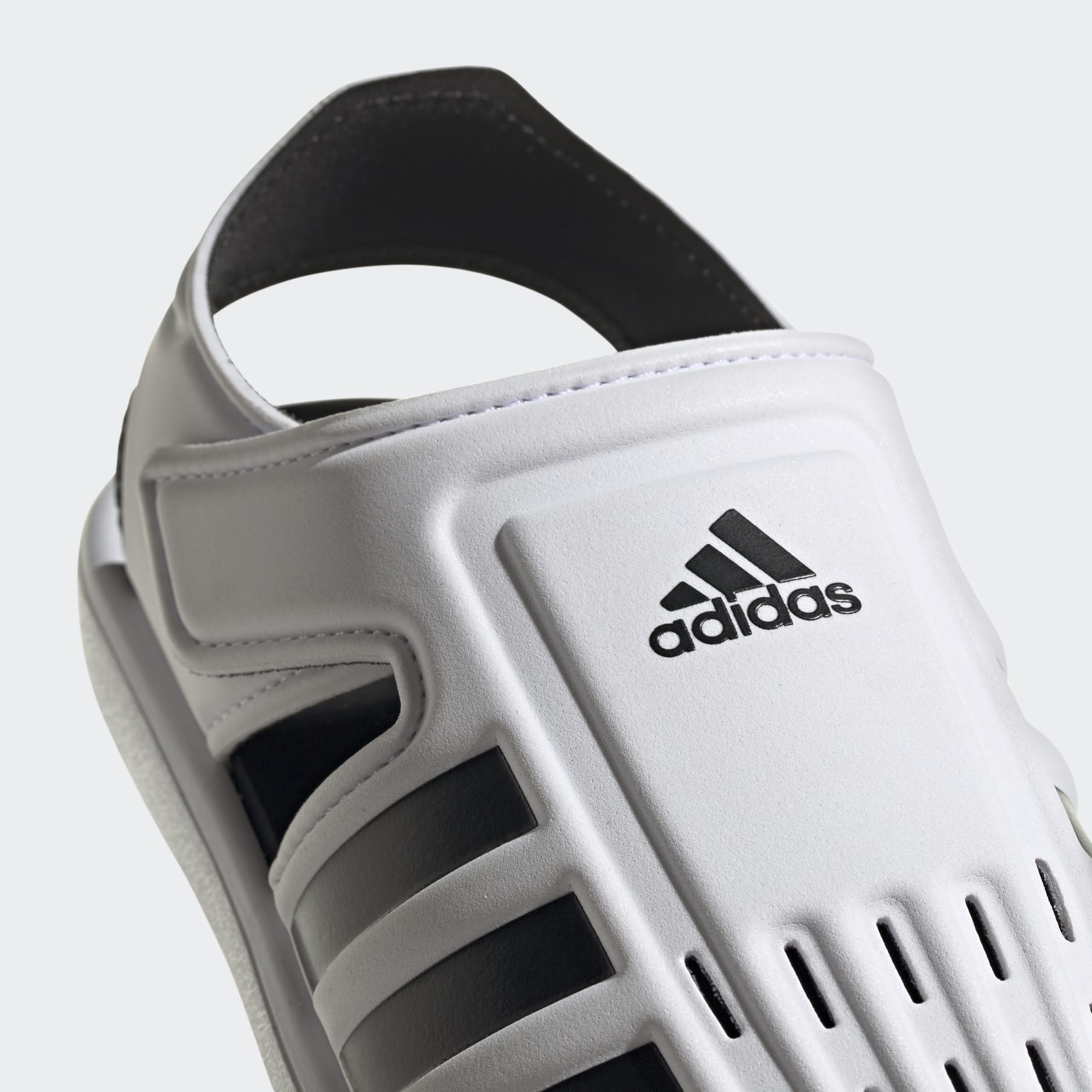 WATER SANDAL C