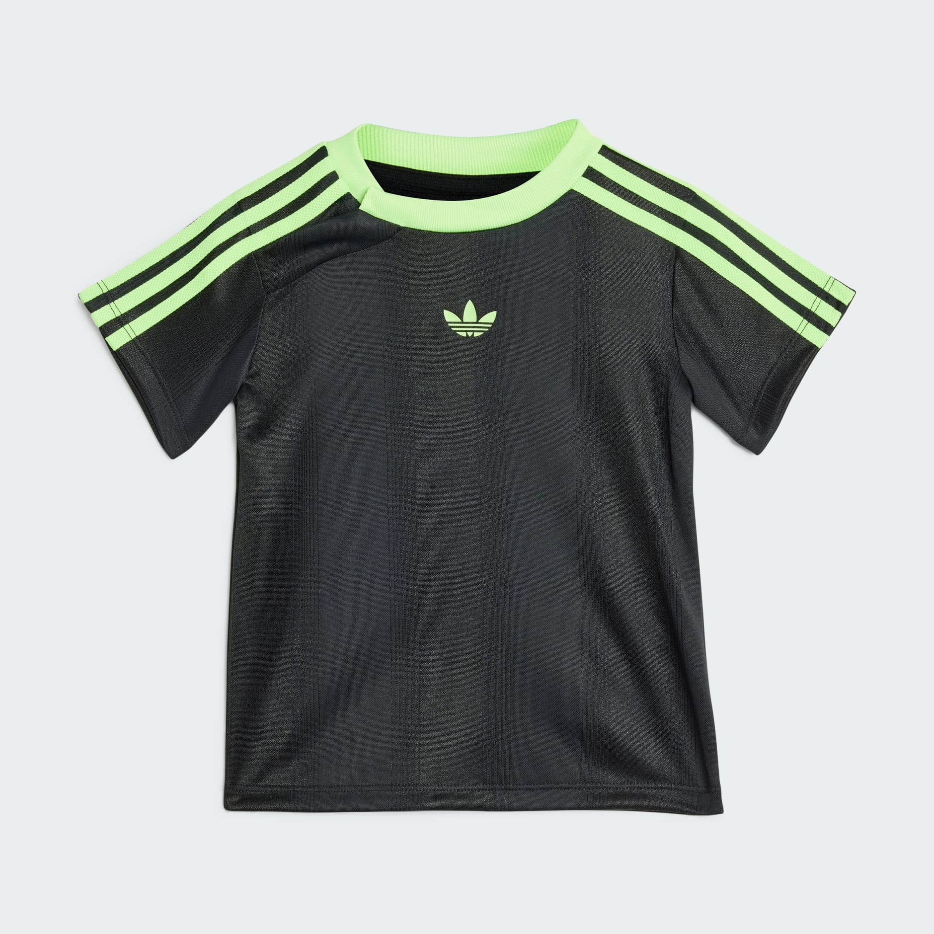 طقم تيشيرت للأطفال