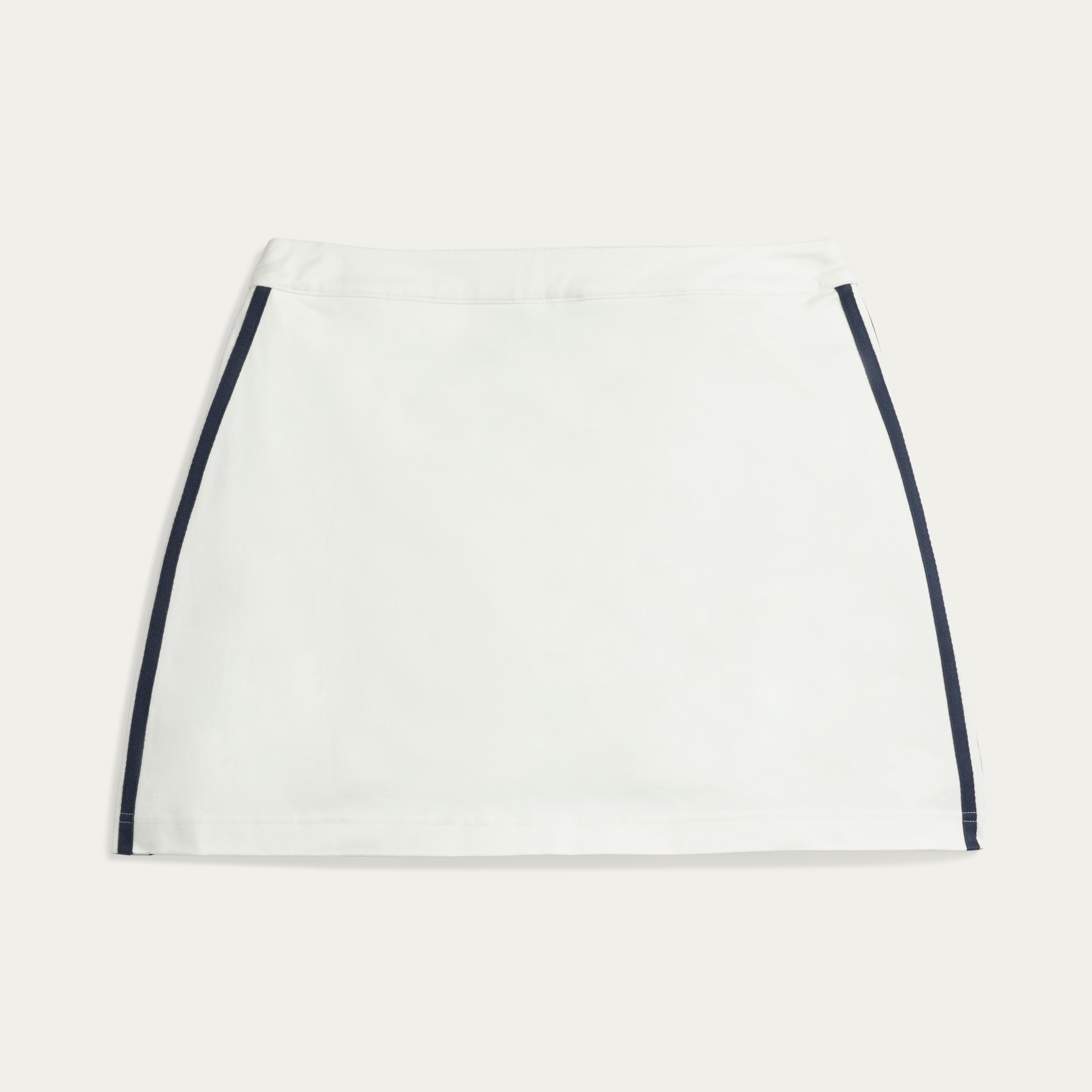 Sporty & Rich 短裙褲