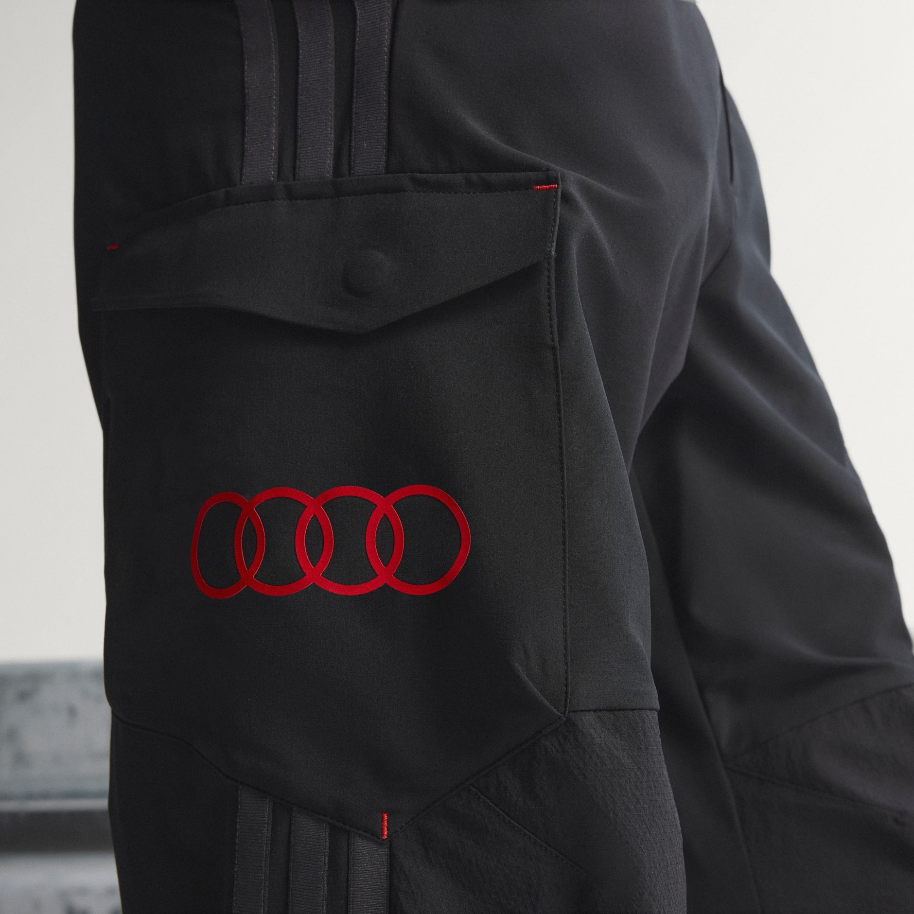 PANTALON AUDI FORMULA ONE TEAM MECHANICS PENTRU BĂRBAȚI