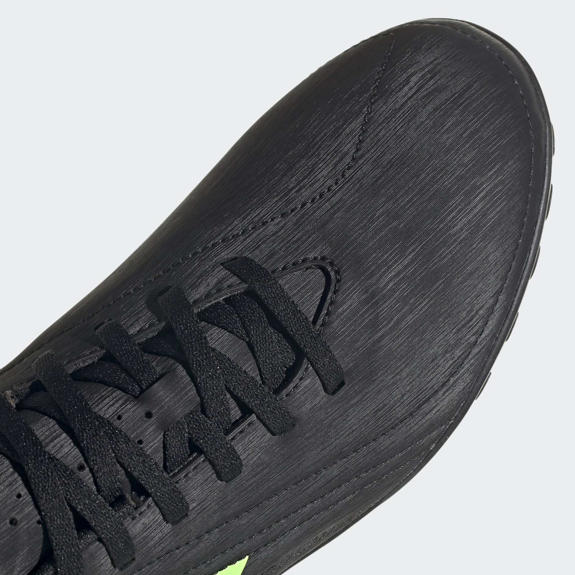 Deportivo Turf Boots