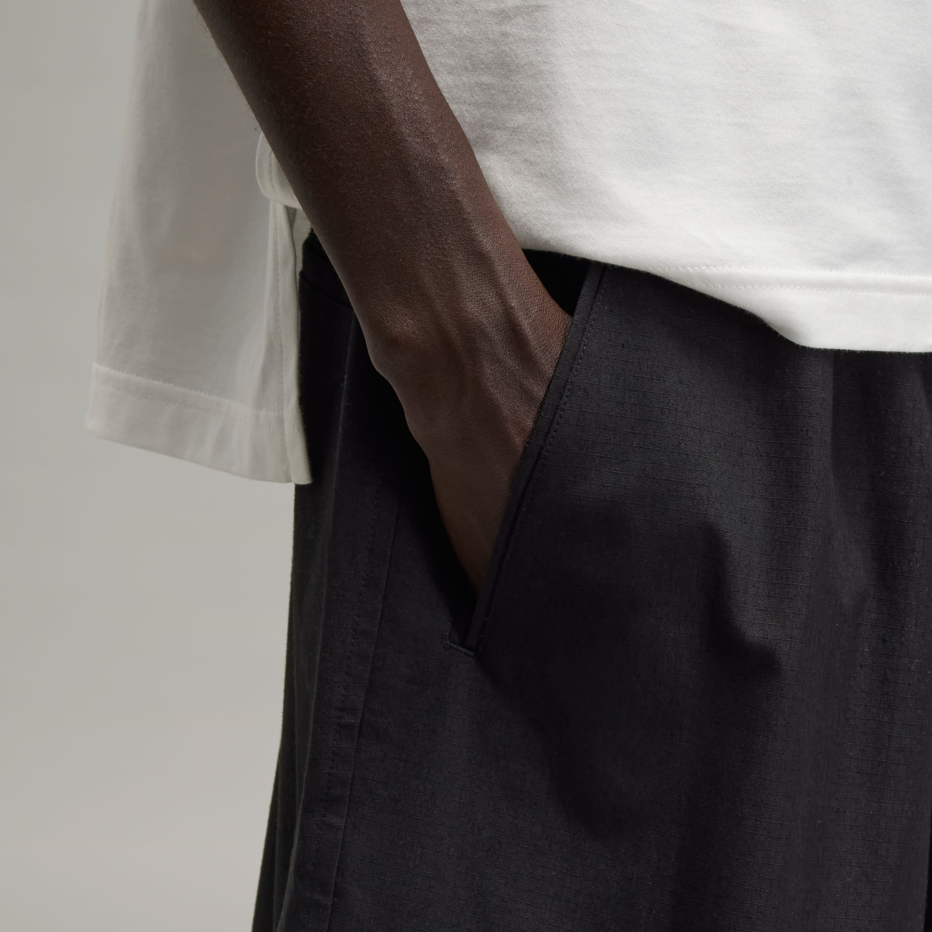 adidas Y-3 Vented Cargo Pants - Black | adidas TZ