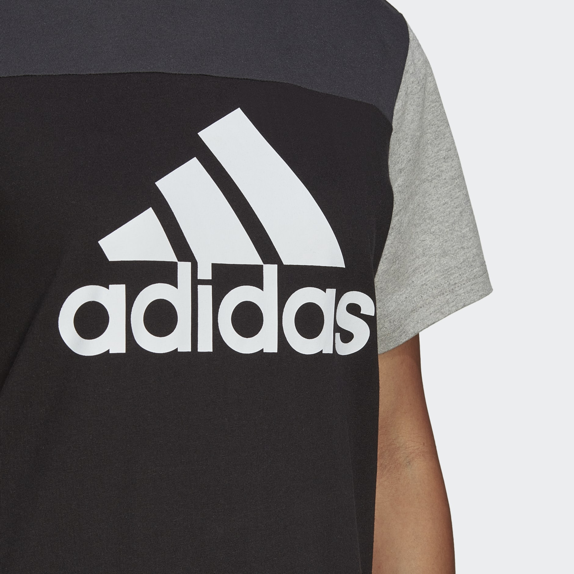 تيشيرت Essentials Colorblock Logo