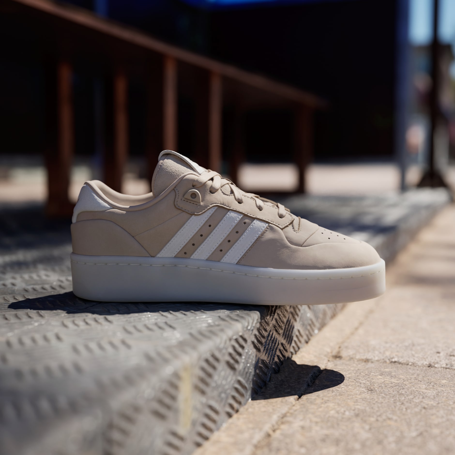 RIVALRY LUX LOW