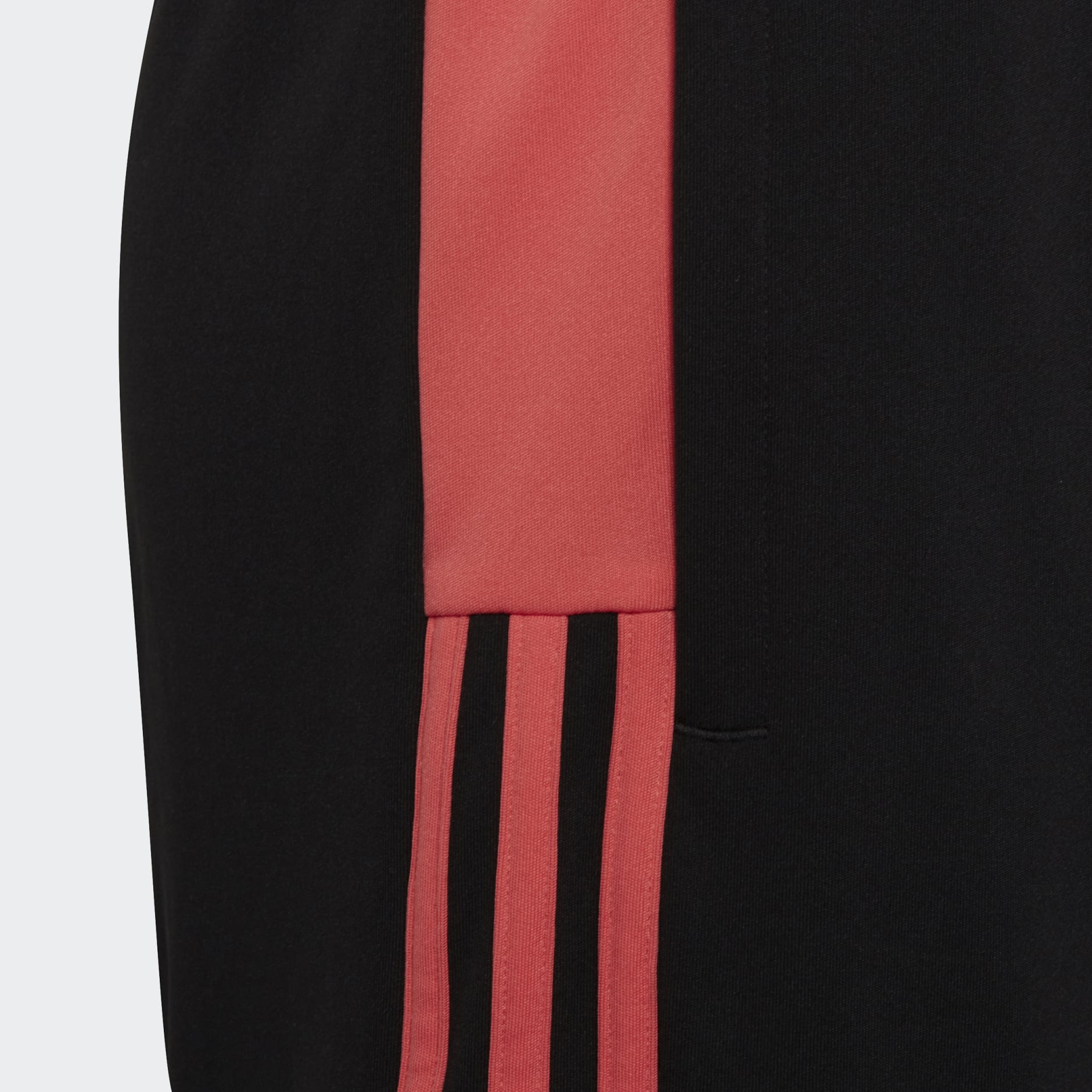 Tiro Essentials Shorts
