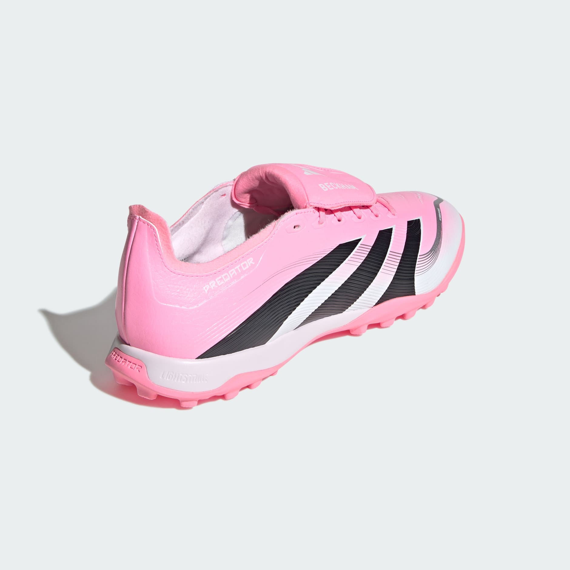 Guayos PREDATOR LEAGUE Beckham Leng&uuml;eta Plegable Pasto Sint&eacute;tico