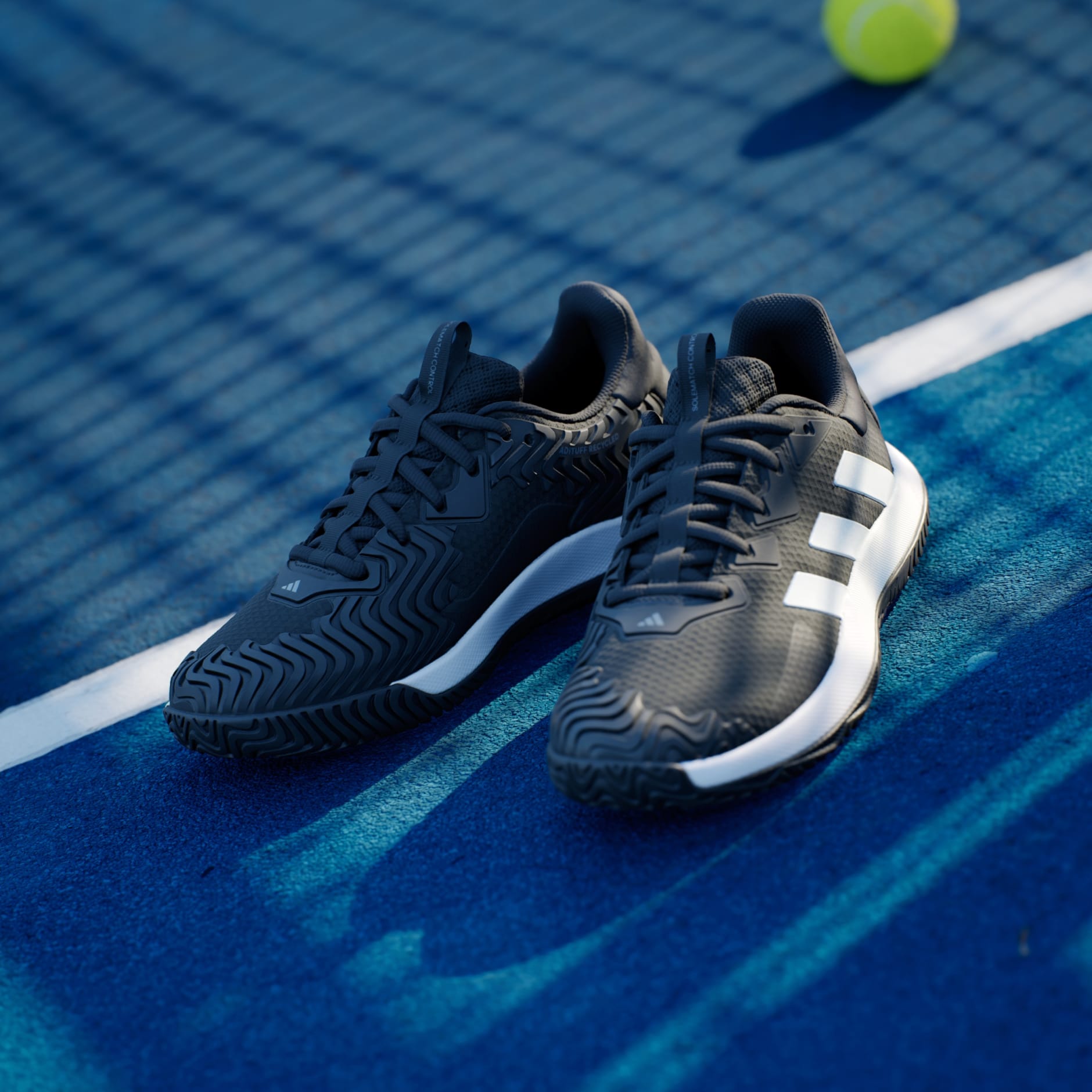 Sport Bras - Você gosta de que tipo de tênis? Se curte silenciosos e  estáveis, o Adidas Ultimashow é para você! O ritmo da caminhada você  define. Conforto e elegância no pé