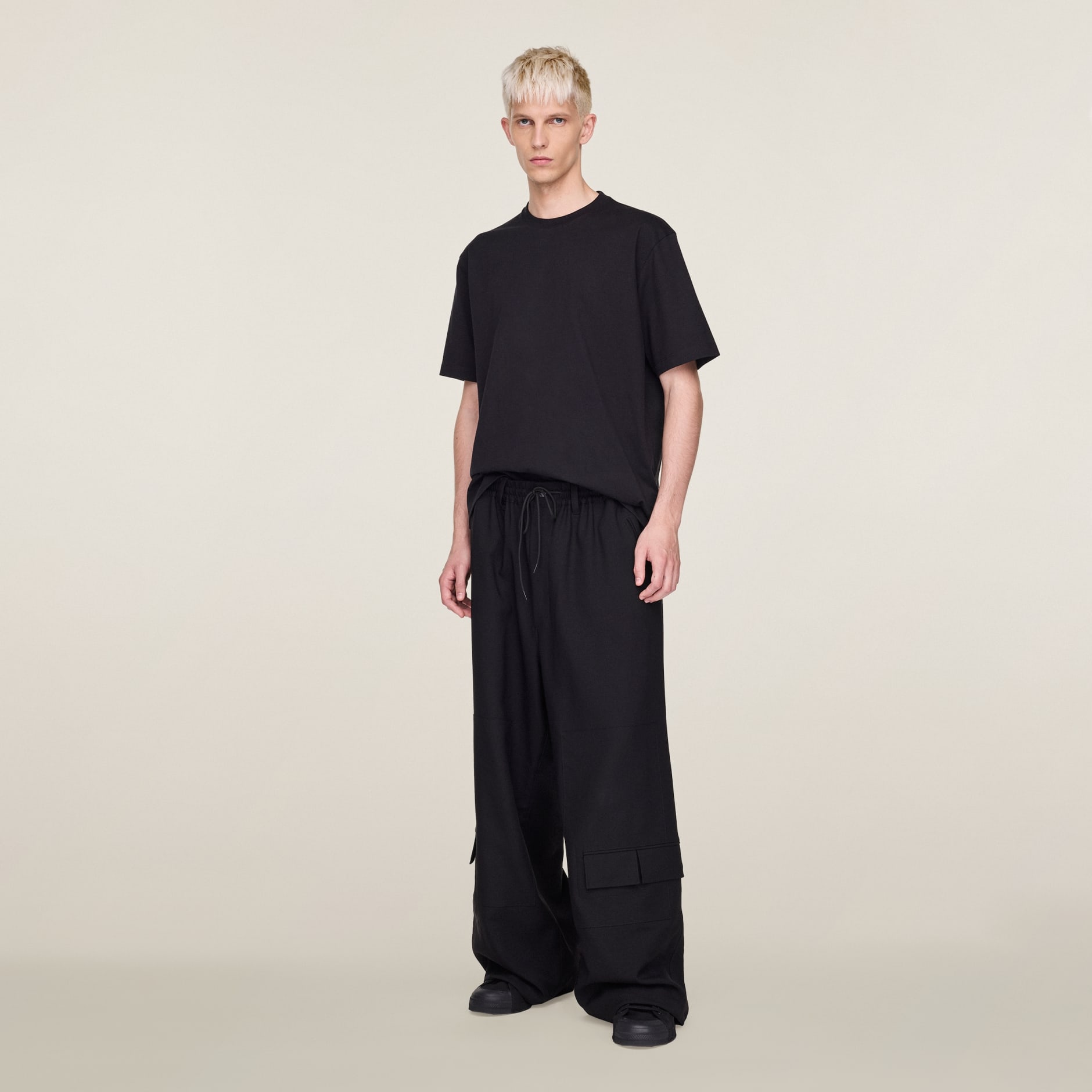 Clothing - Y-3 Graphic Short Sleeve Tee - Black | adidas Qatar