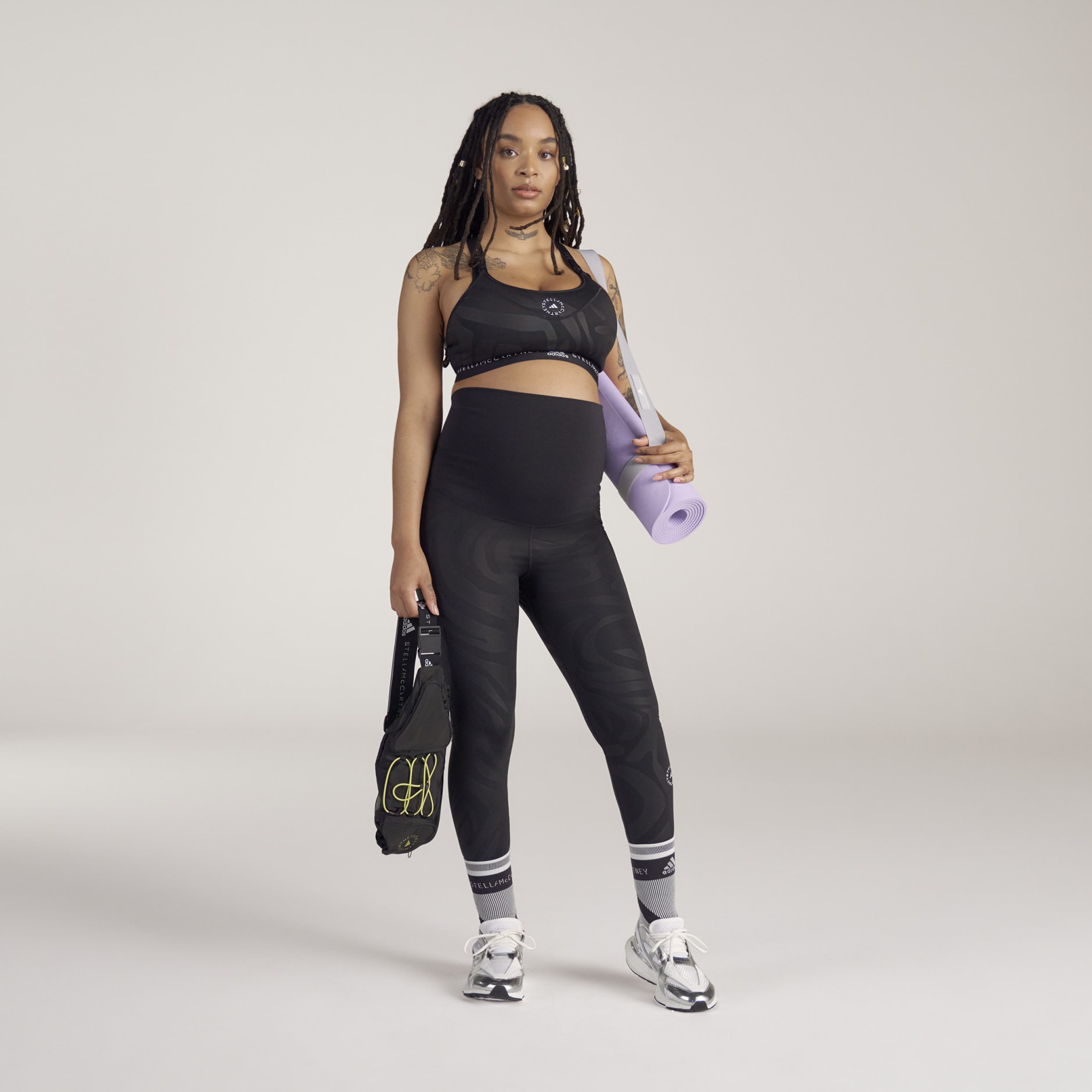 Buy Nike Women's Classic Medium Support Sports Bra White in Dubai, UAE -SSS