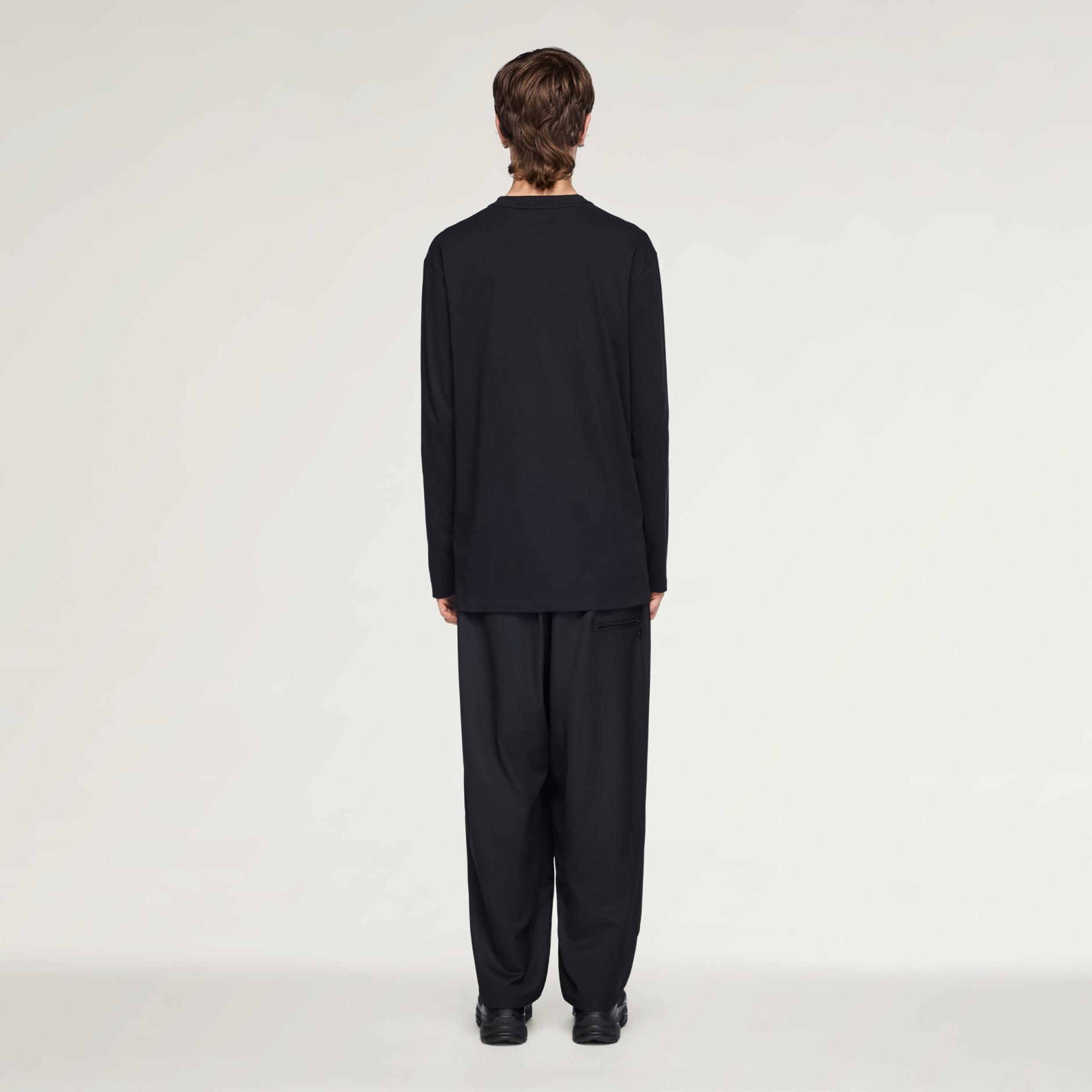 TRICOU Y-3 GFX CU M&Acirc;NECĂ LUNGĂ