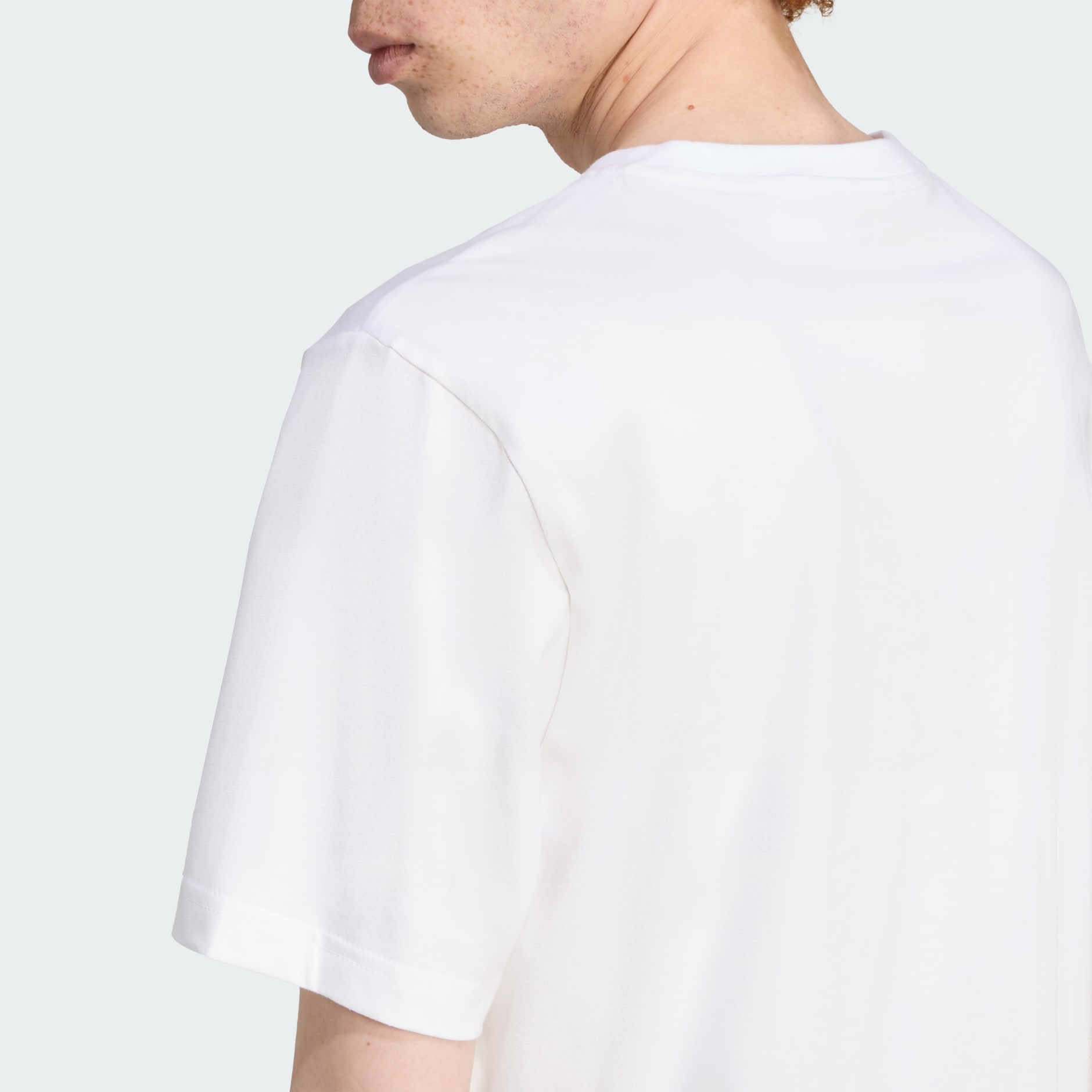 تيشيرت Regular بنقش الطرطان المموج