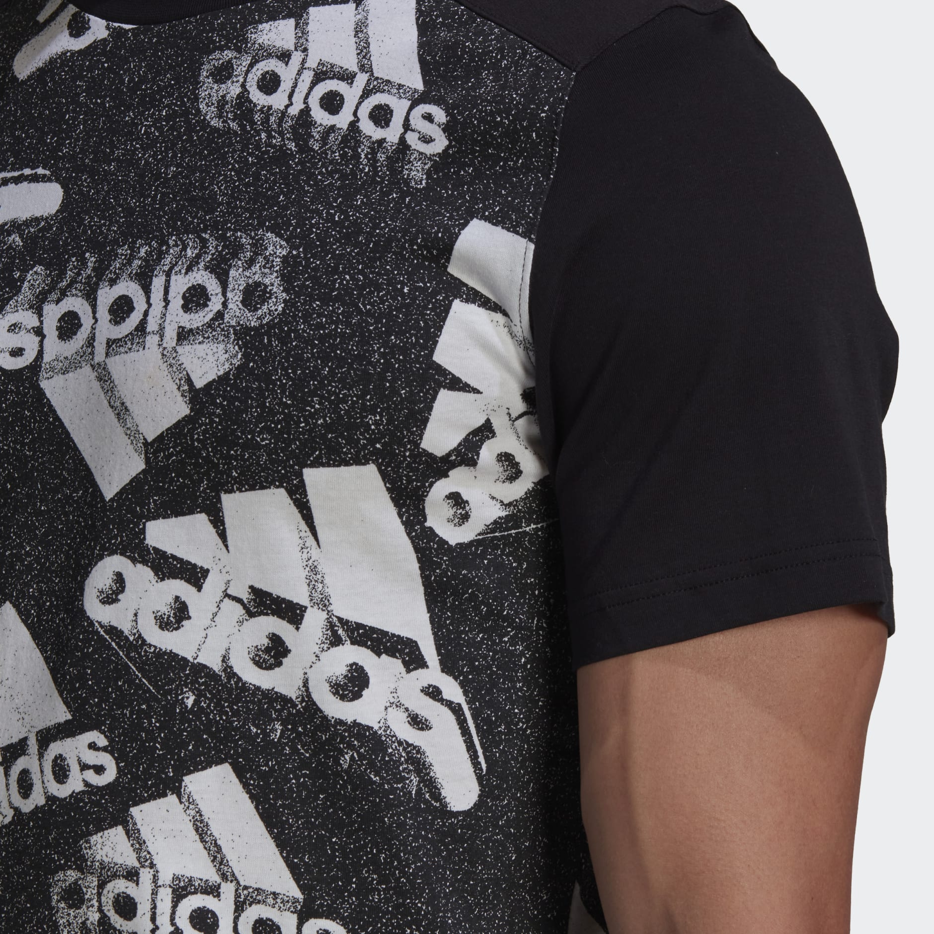 Camiseta Essentials BrandLove Logo