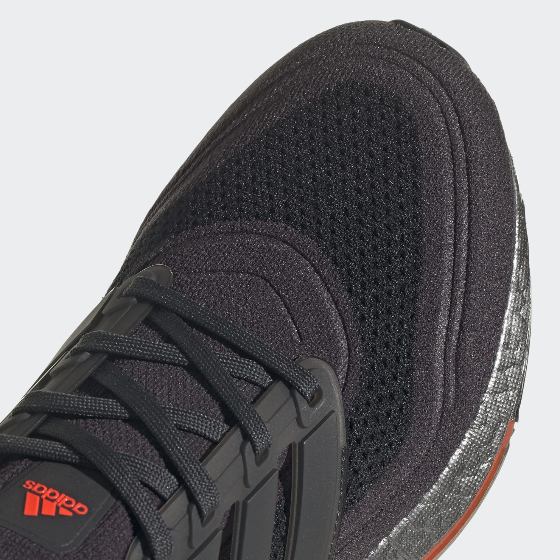 נעלי Ultraboost 21