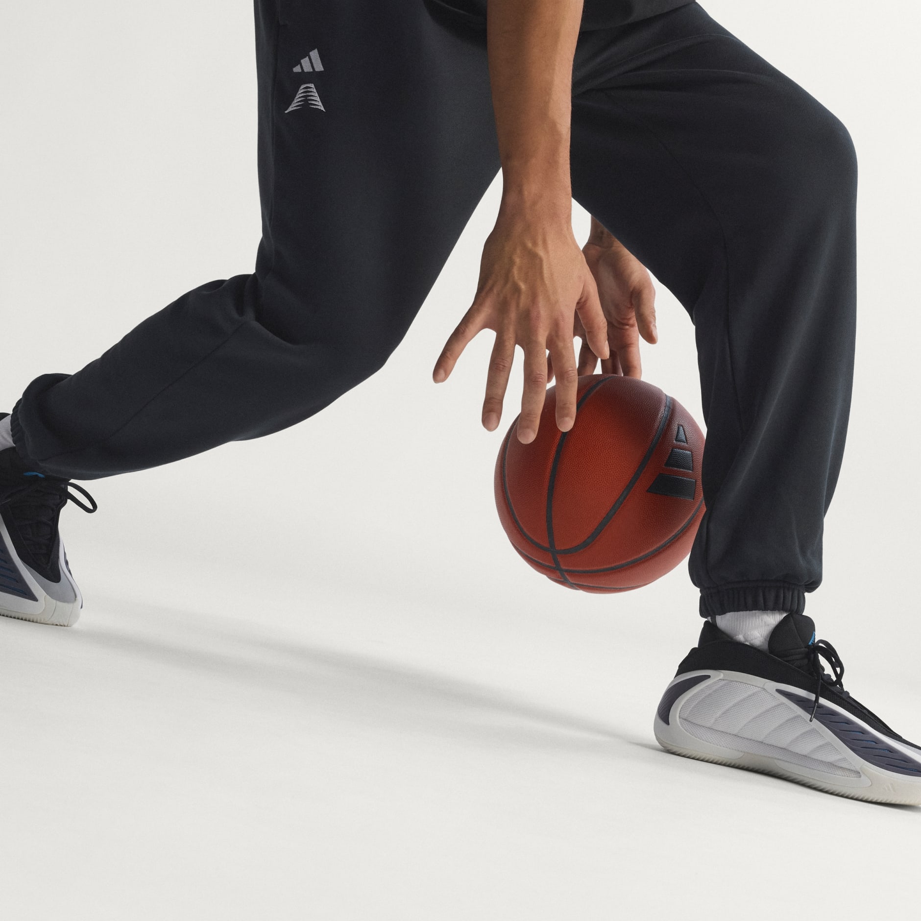 PANTALONI DE TRENING ANTHONY EDWARDS FOUNDATION