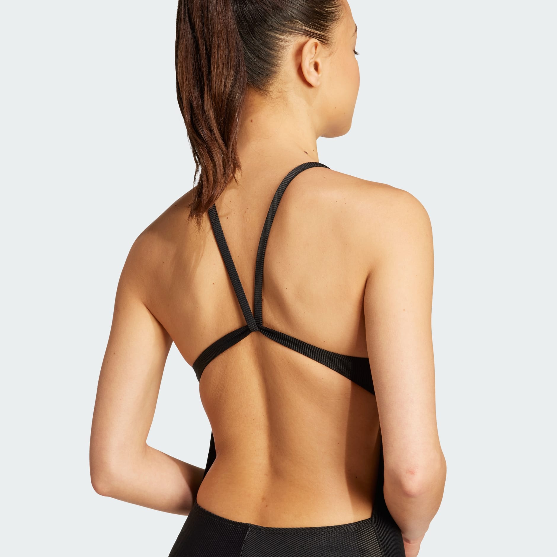 Costum de baie Iconisea căptușit, cu nervuri și bretele subțiri