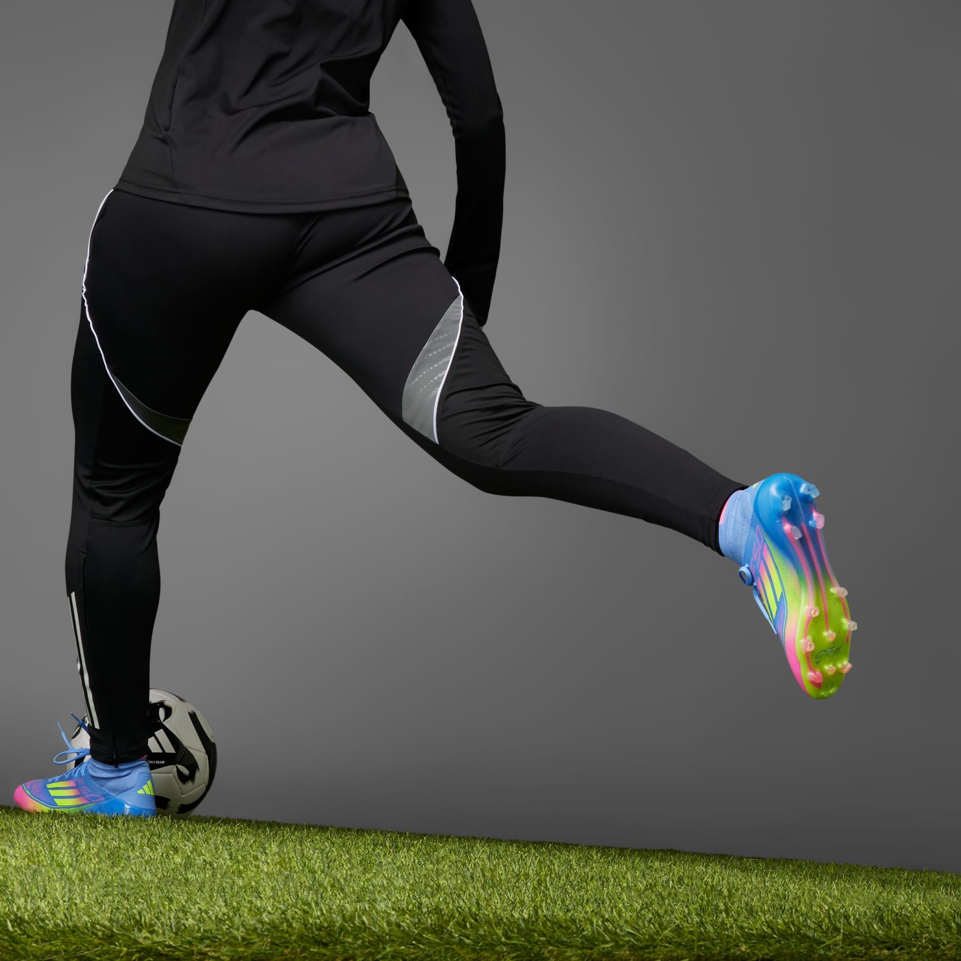 Kopačke F50 Elite Mid FG