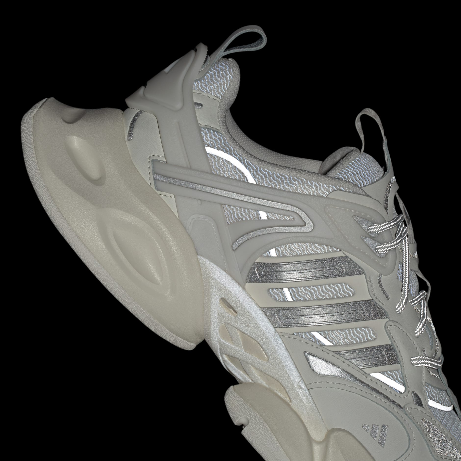 XLG Runner Deluxe Shoes