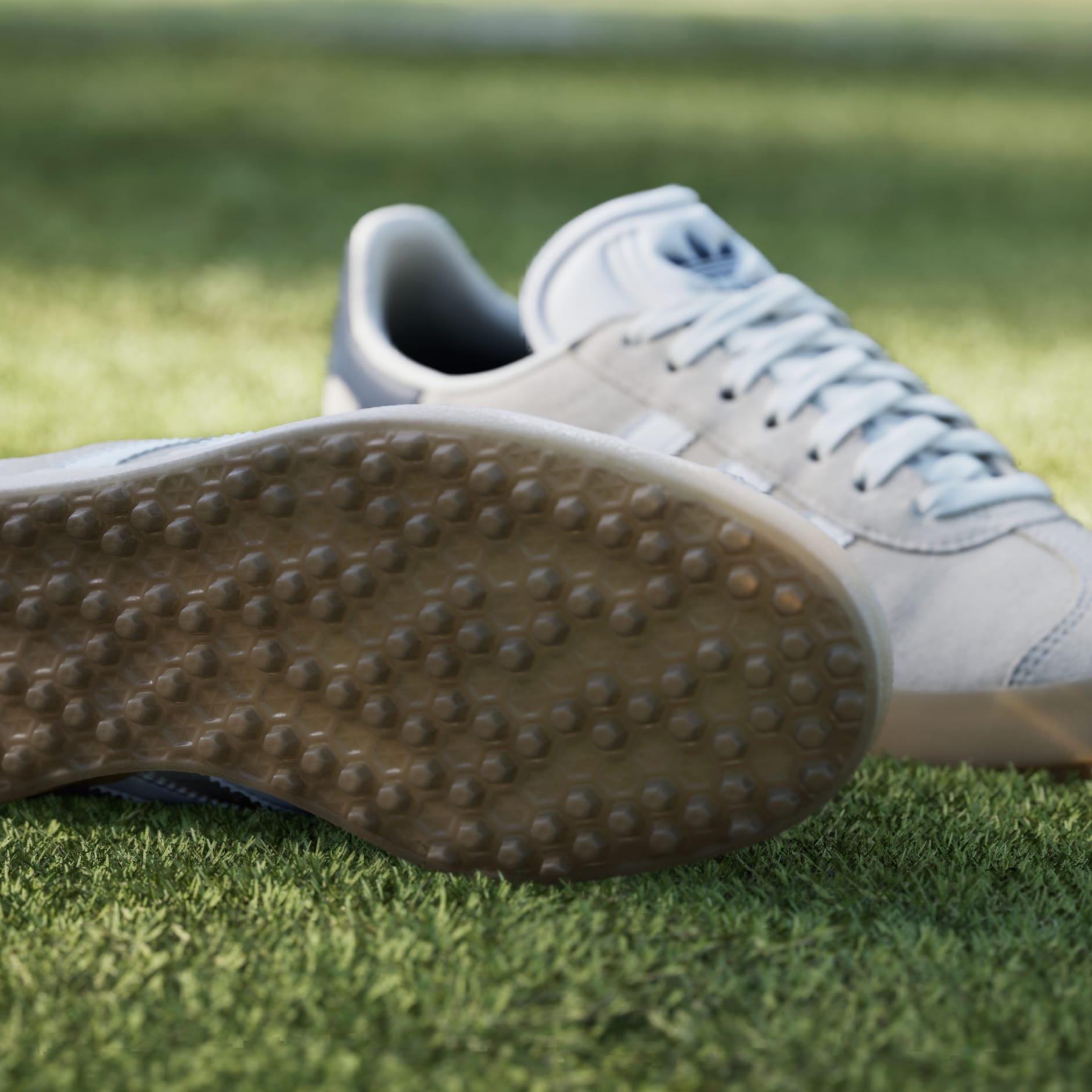 Gazelle Spikeless Golf Shoes