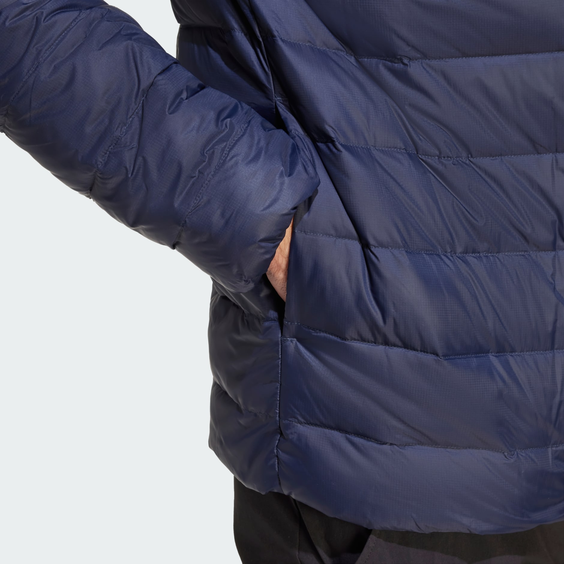 Terrex Multi Essentials CLIMAWARM 輕盈羽絨有帽外套