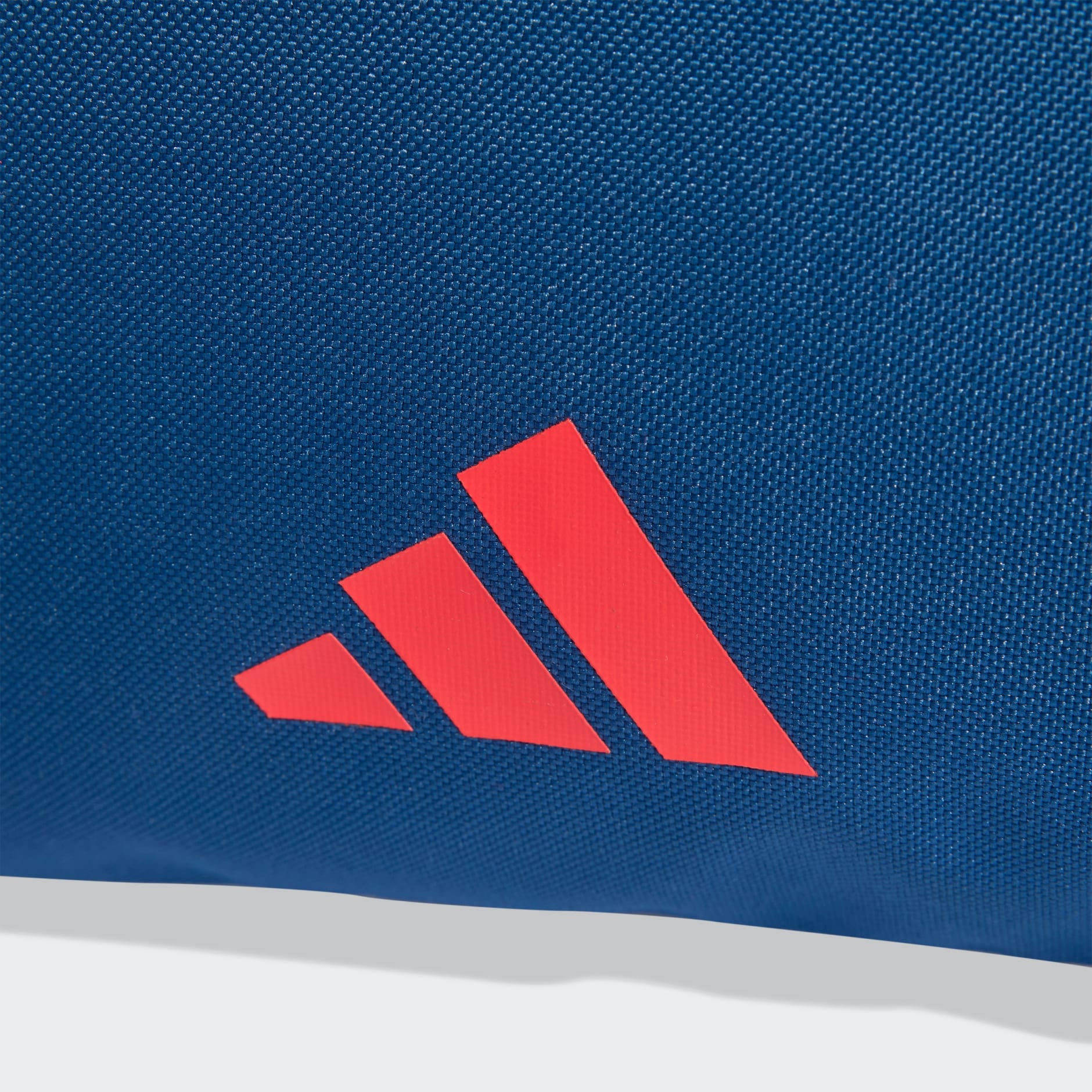 مقلمة بتصميم مسطح