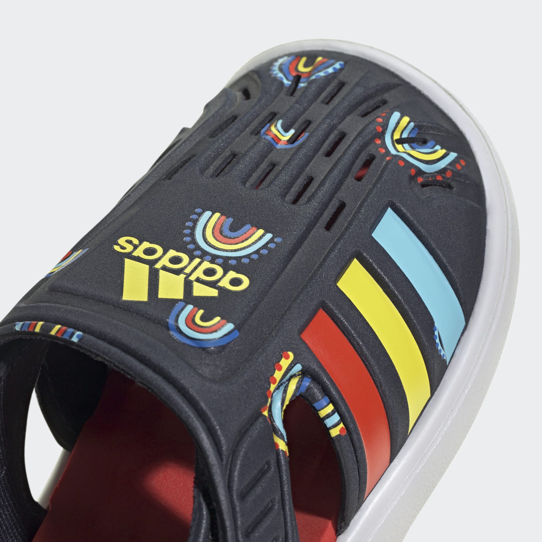 Water Closed-Toe Summer Sandals