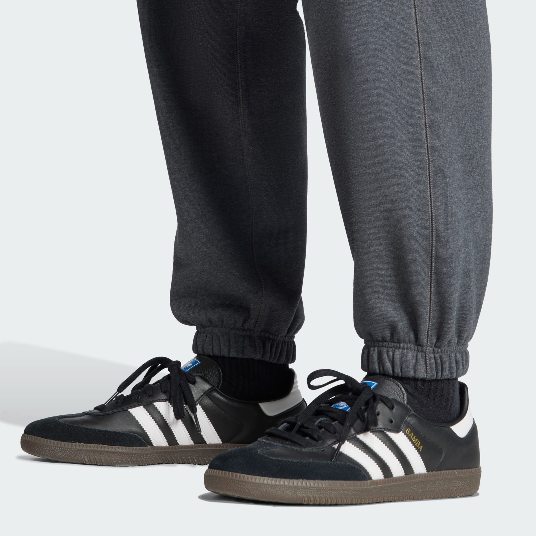 DONJI DIO TRENIRKE MERCEDES - AMG PETRONAS FORMULA ONE TEAM PREMIUM