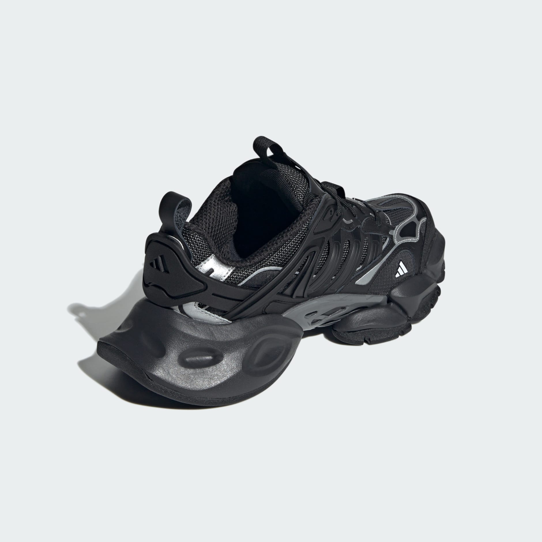 XLG Runner Deluxe Shoes