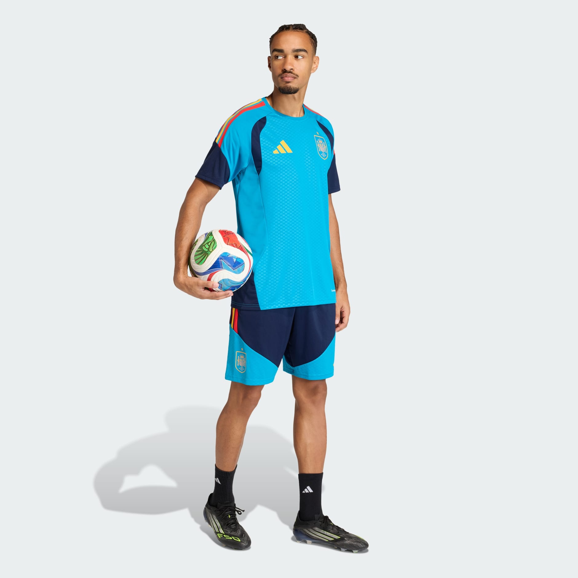 西班牙 26 年 Tiro 訓練球衣