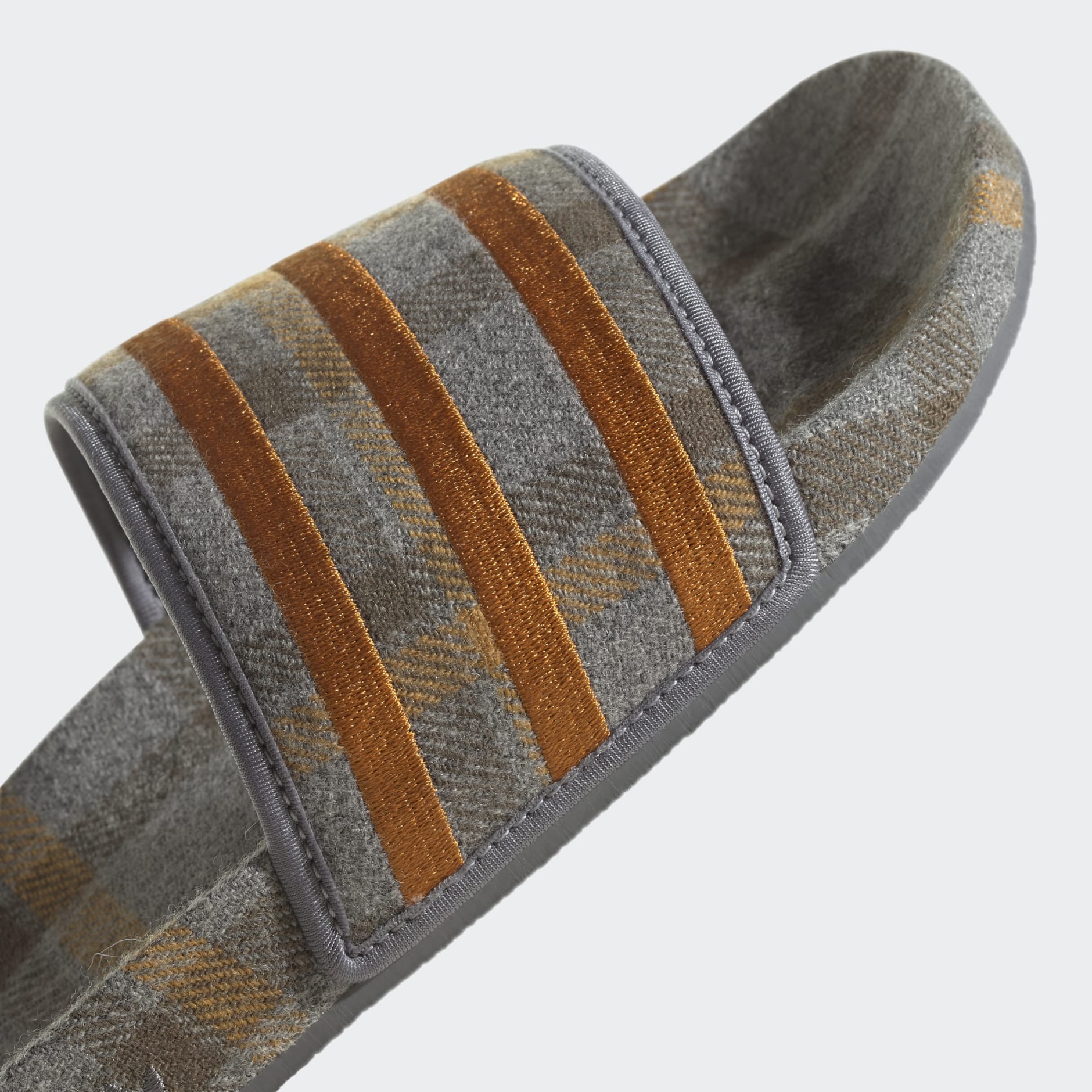 Adilette Slides