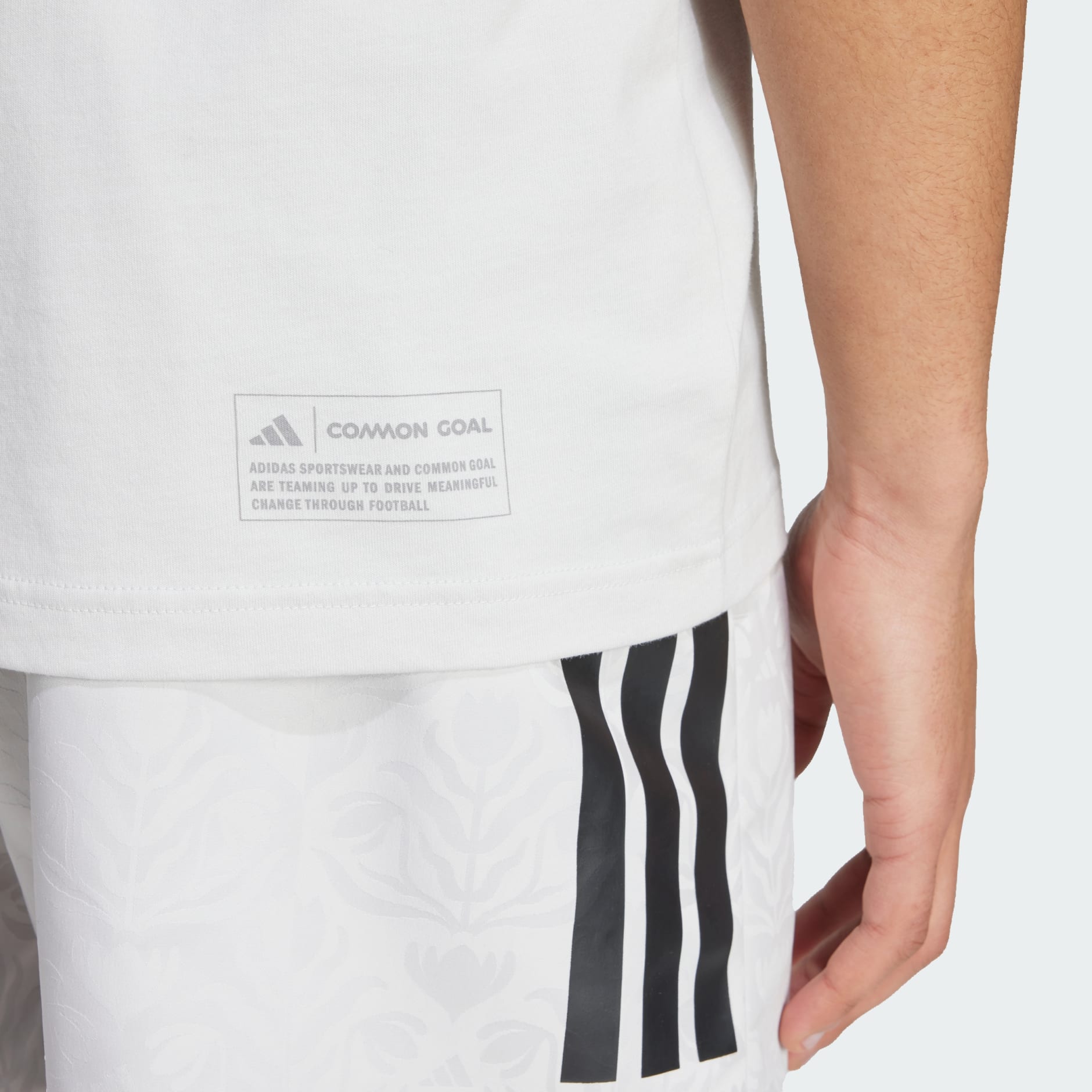 House of Tiro Tulip Graphic Tee