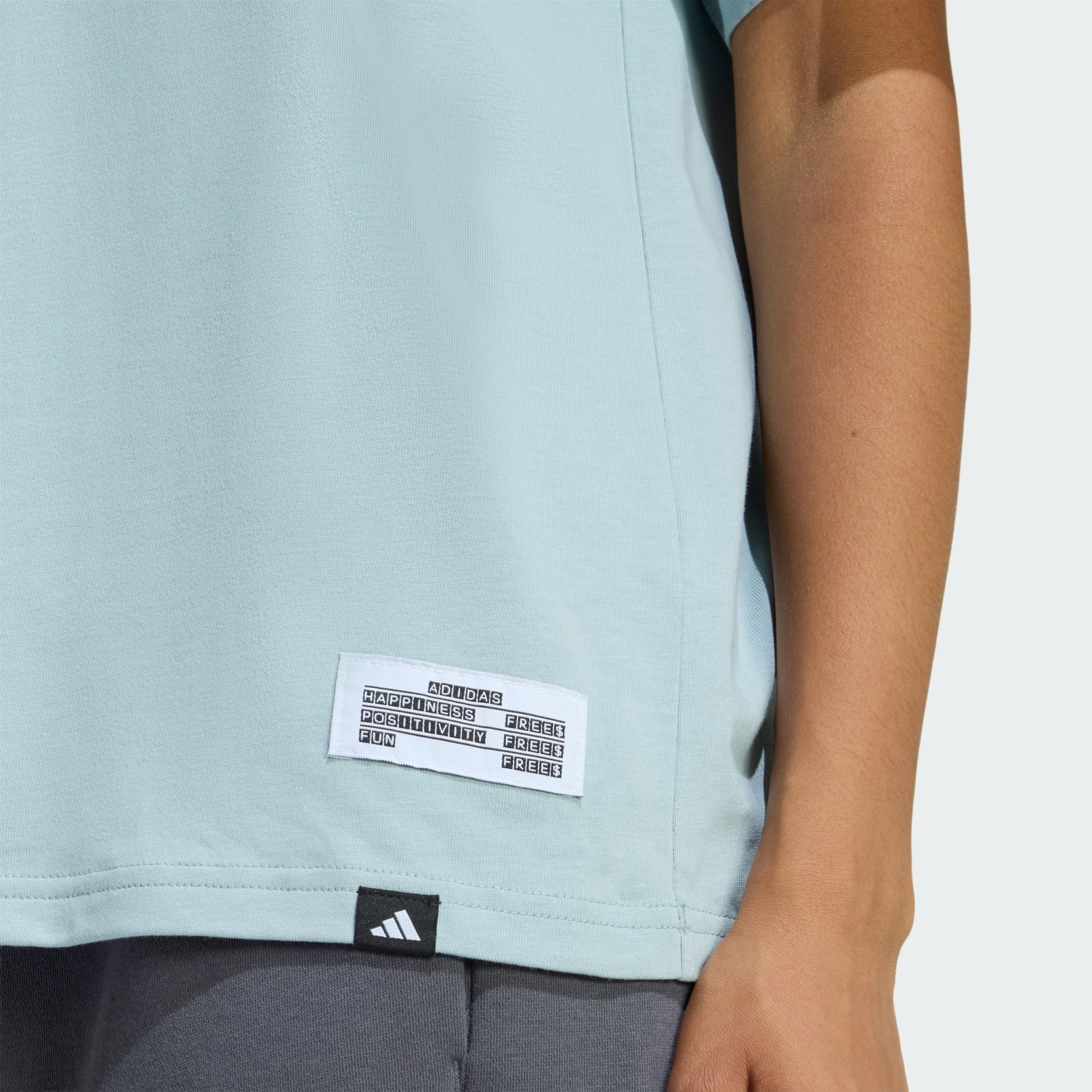 MINI EMBROIDERY GRAPHIC T-SHIRT