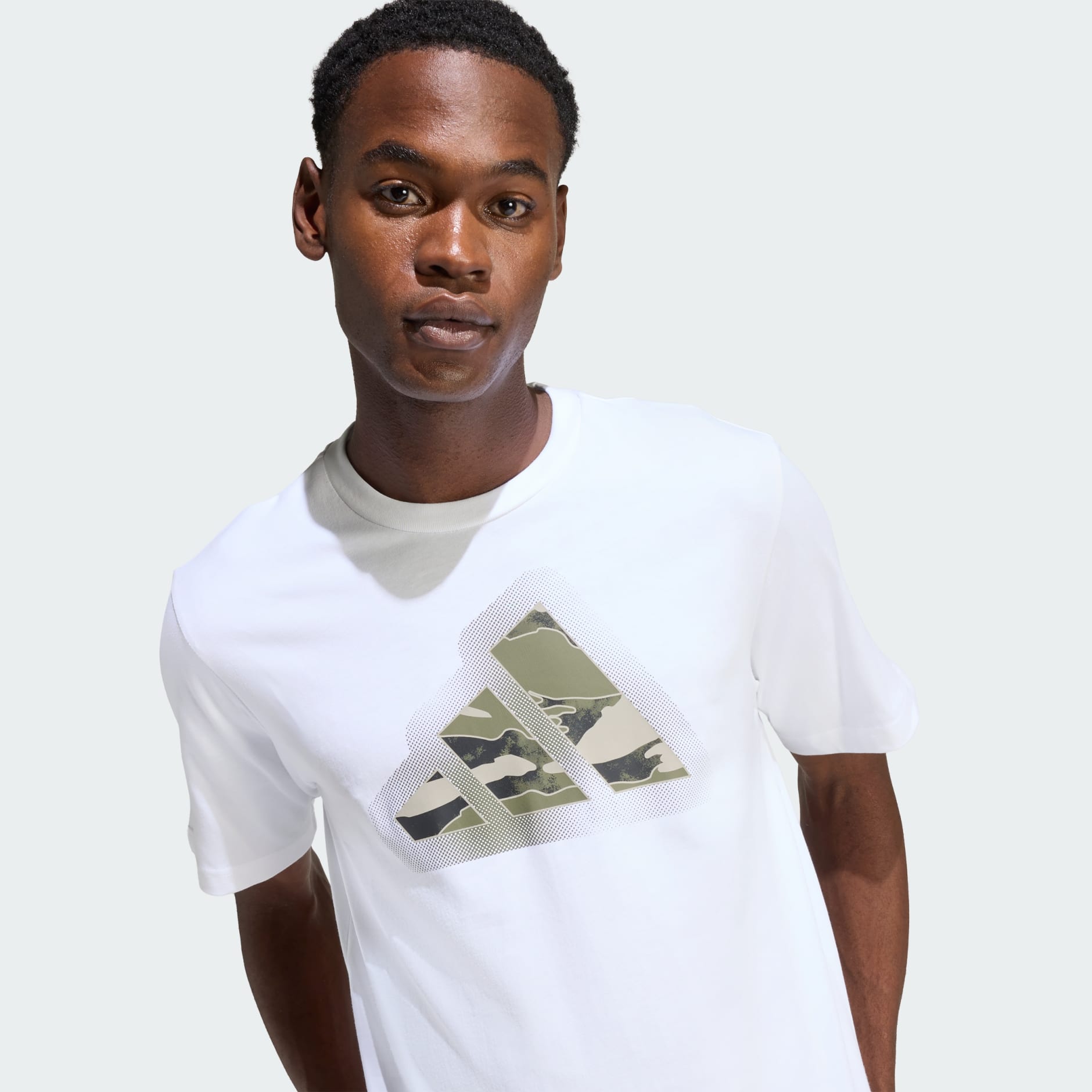 CAMO MODERN LOGO GRAPHIC T-SHIRT
