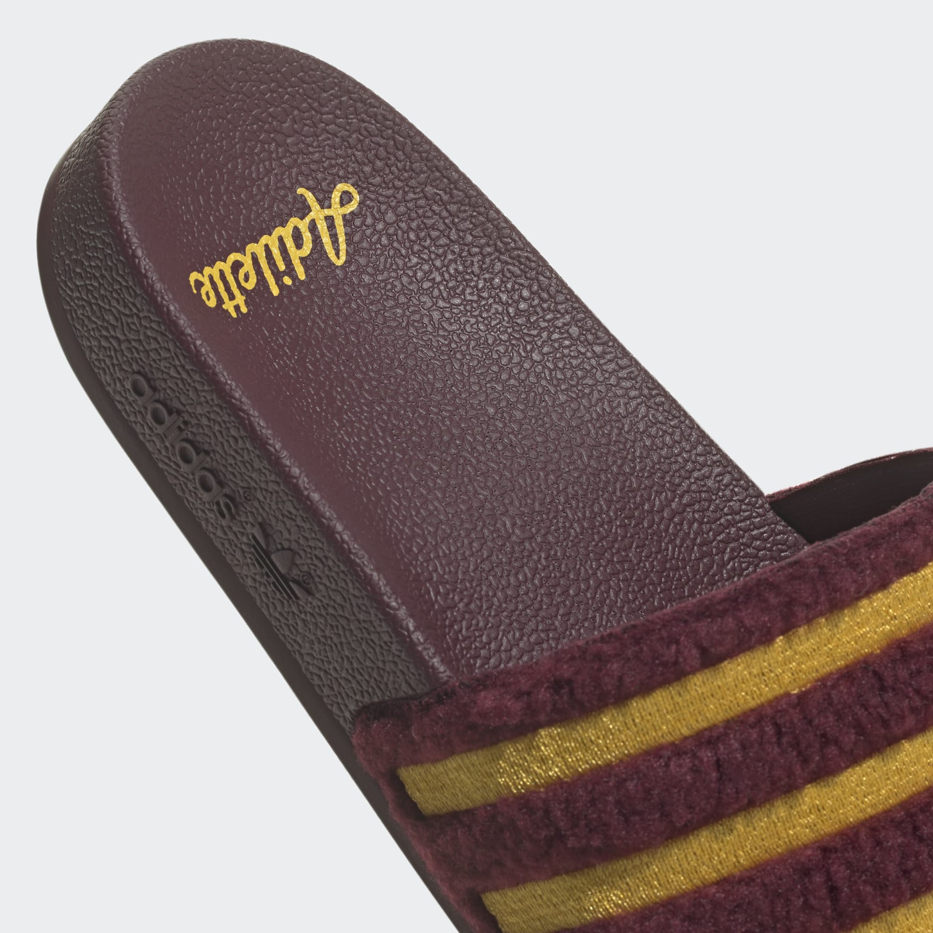 Maroon clearance adidas slides