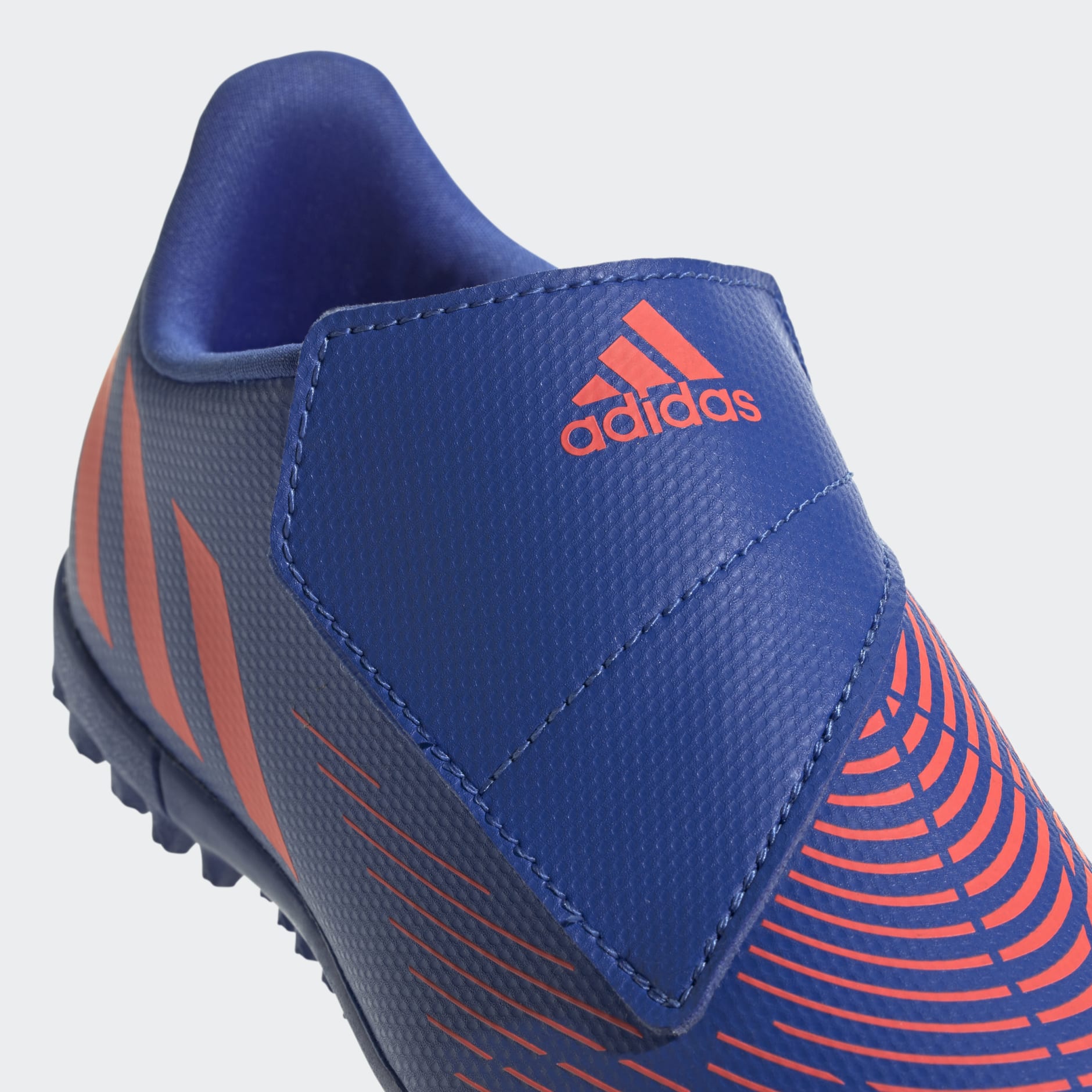Predator Edge.4 Hook-and-Loop Turf Boots