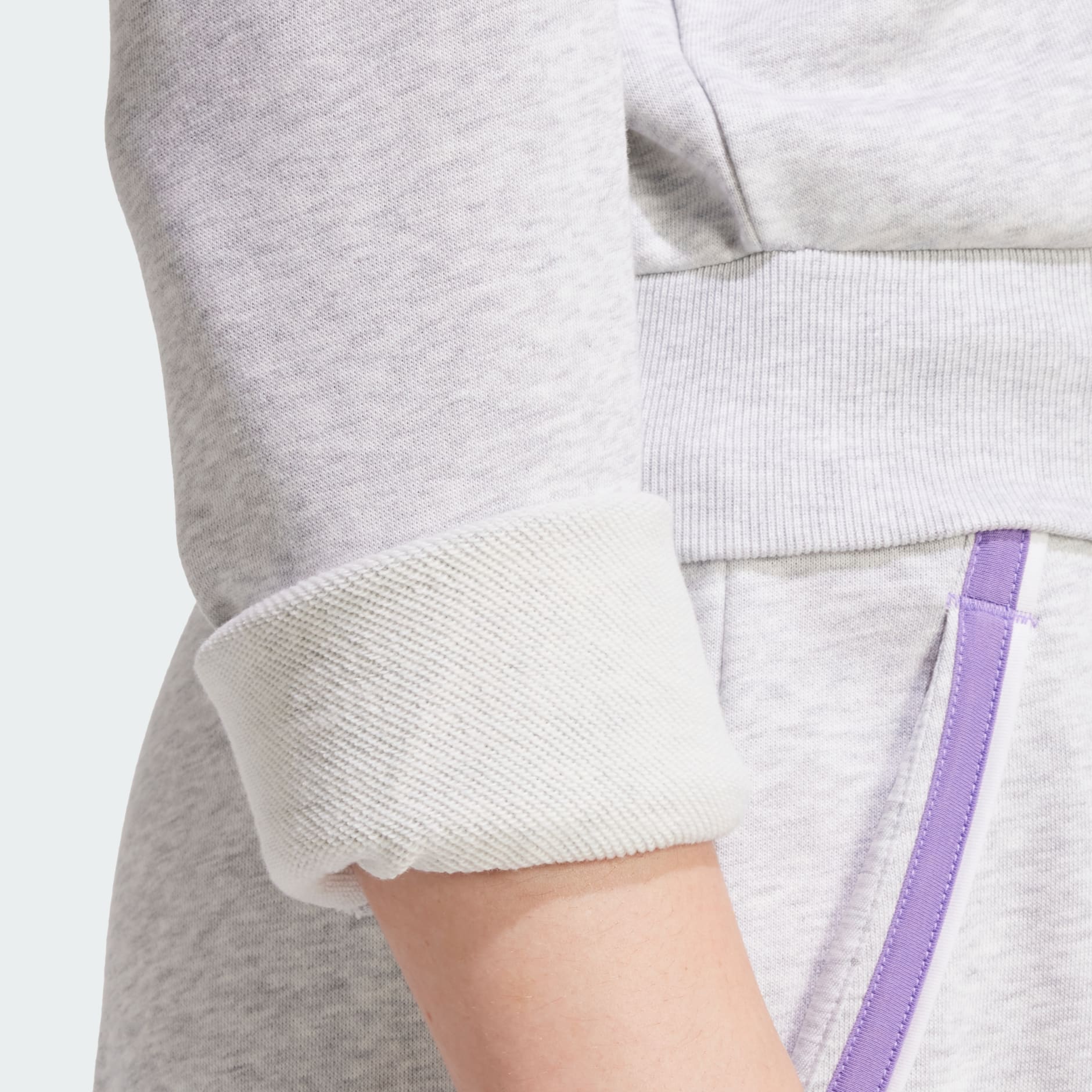 Jachetă sport Essentials din material flaușat, cu fermoar 1/4 și tușe de culoare