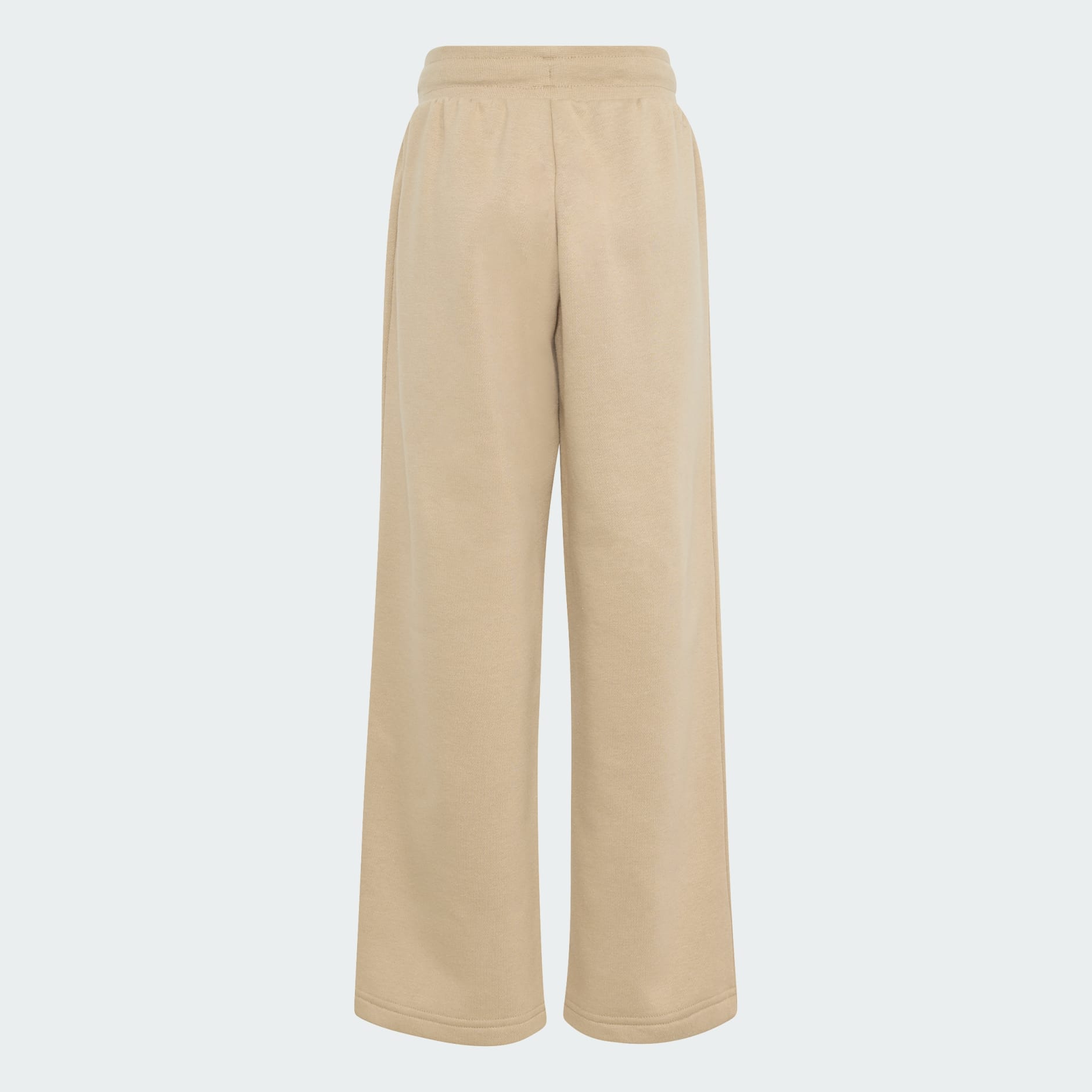 Set cu hanorac supradimensionat și pantaloni cu tiv deschis