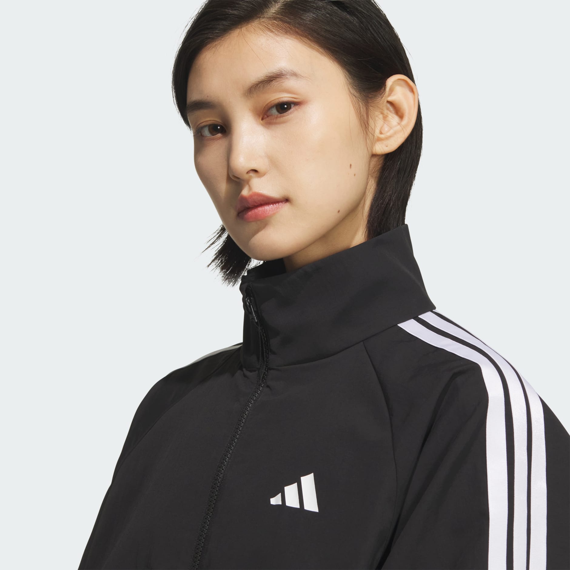 鬆身梭織風褸- 黑色| adidas香港官方網上商店