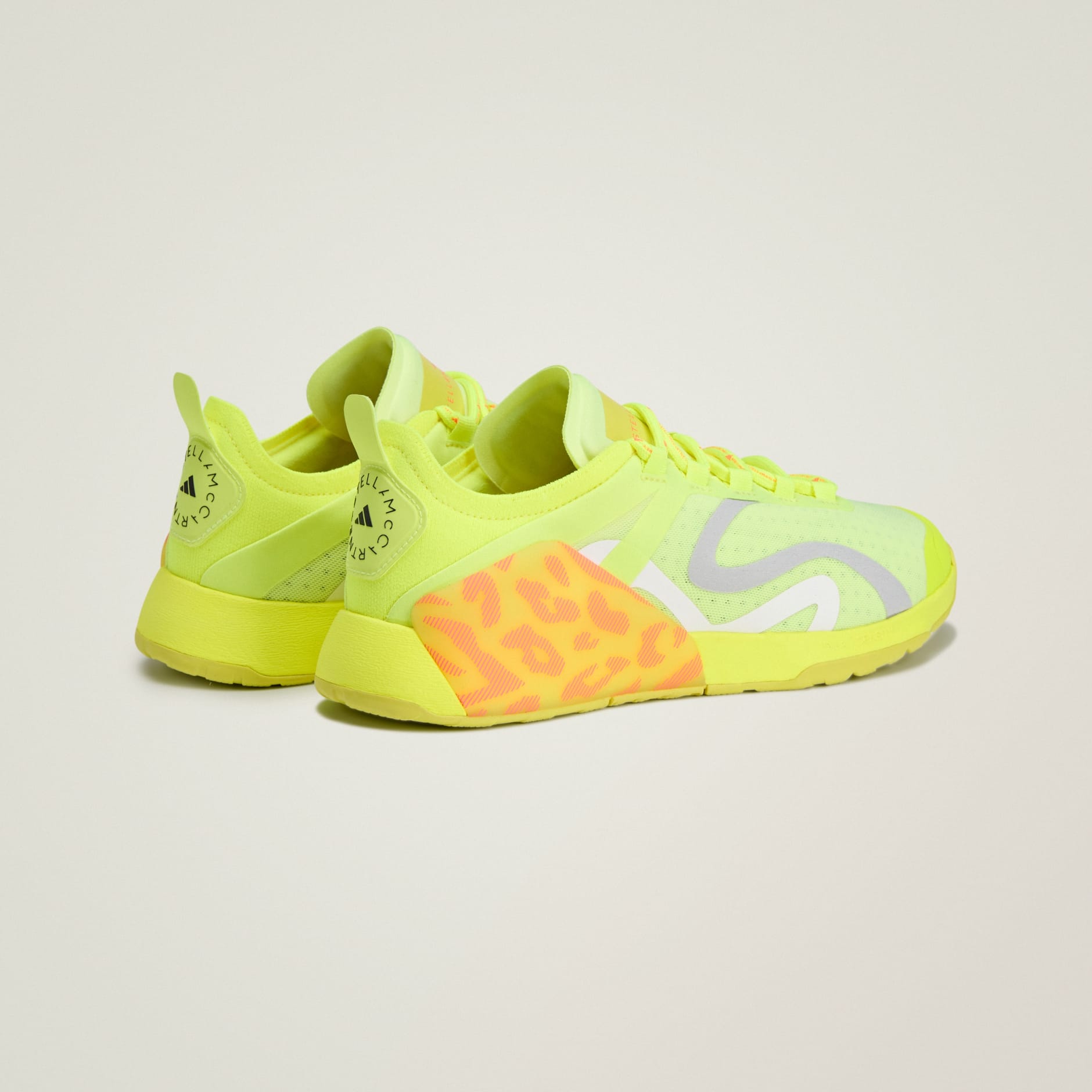 adidas Stella McCartney シューズ　黄色 イエロー（黄色）系 adidas by Stella McCartney(アディダスバイ