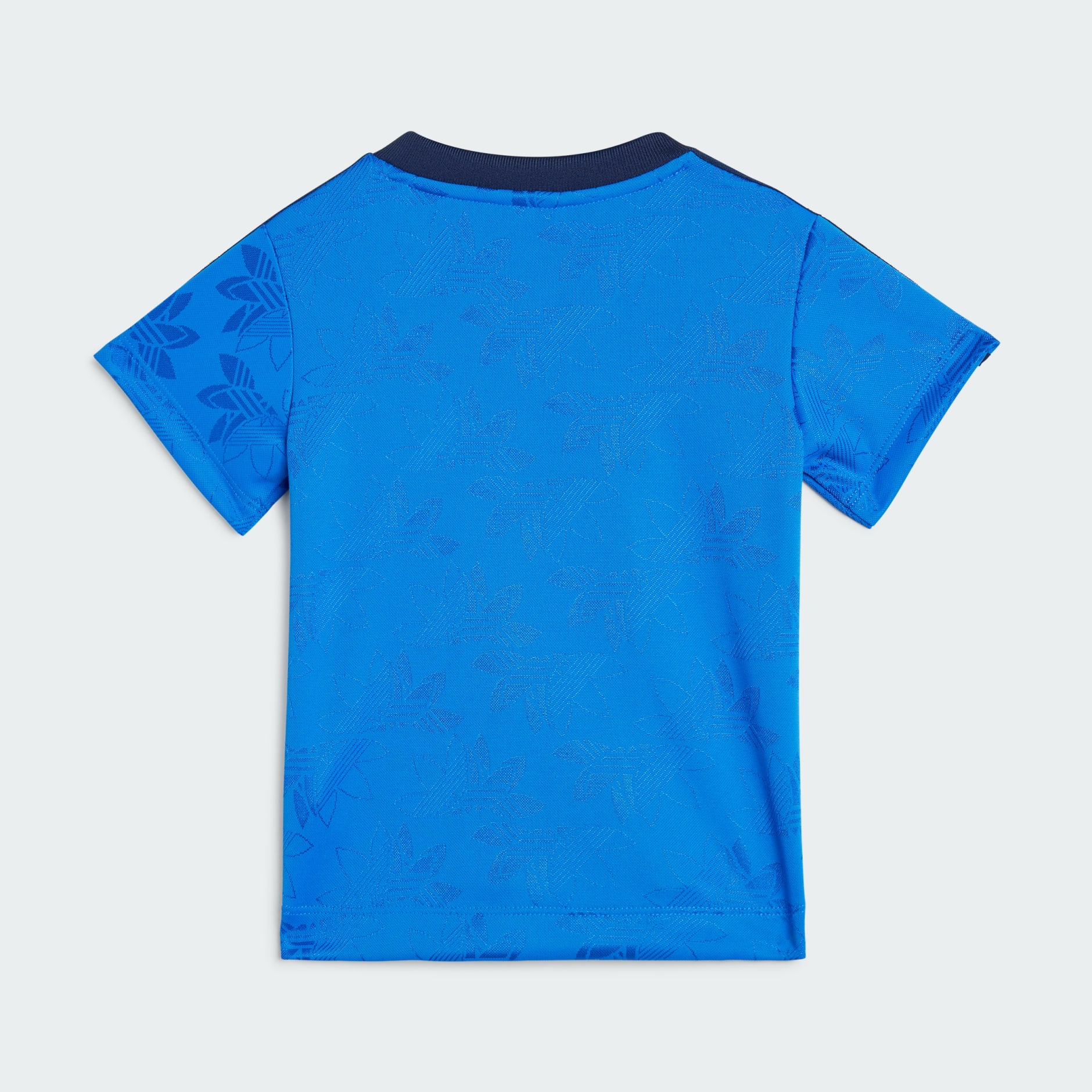 طقم تيشيرت وشورت للأطفال