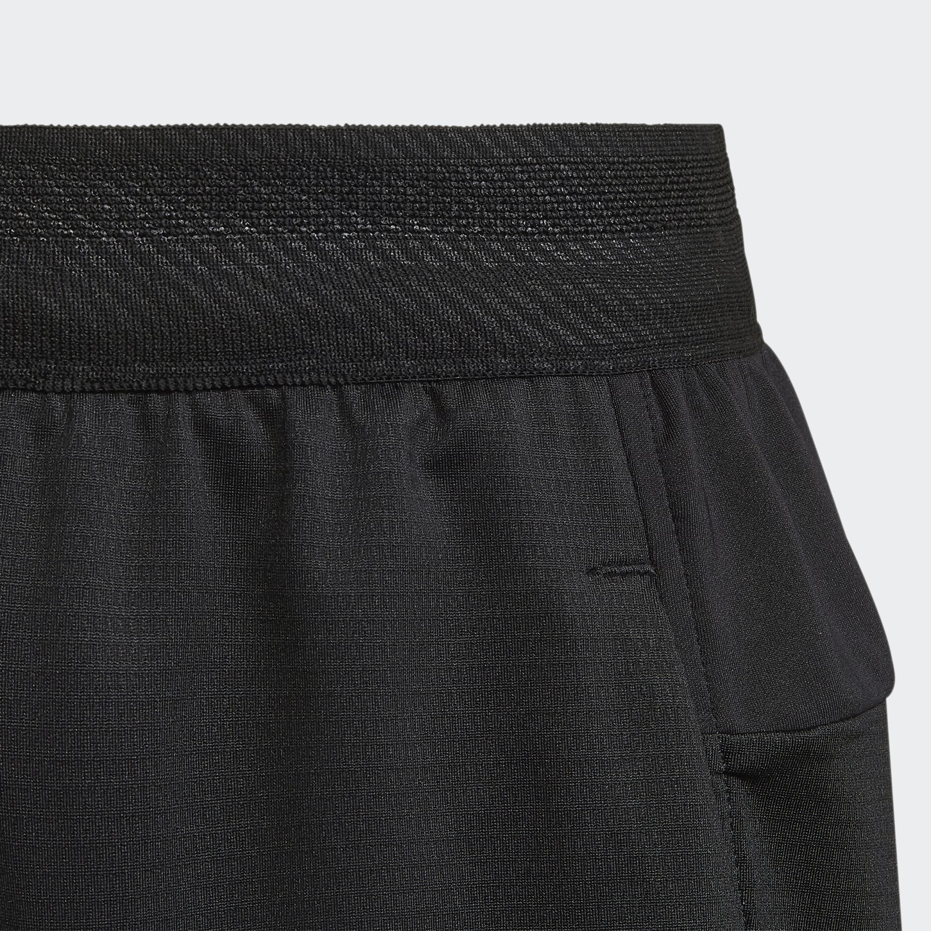 HEAT.RDY Shorts