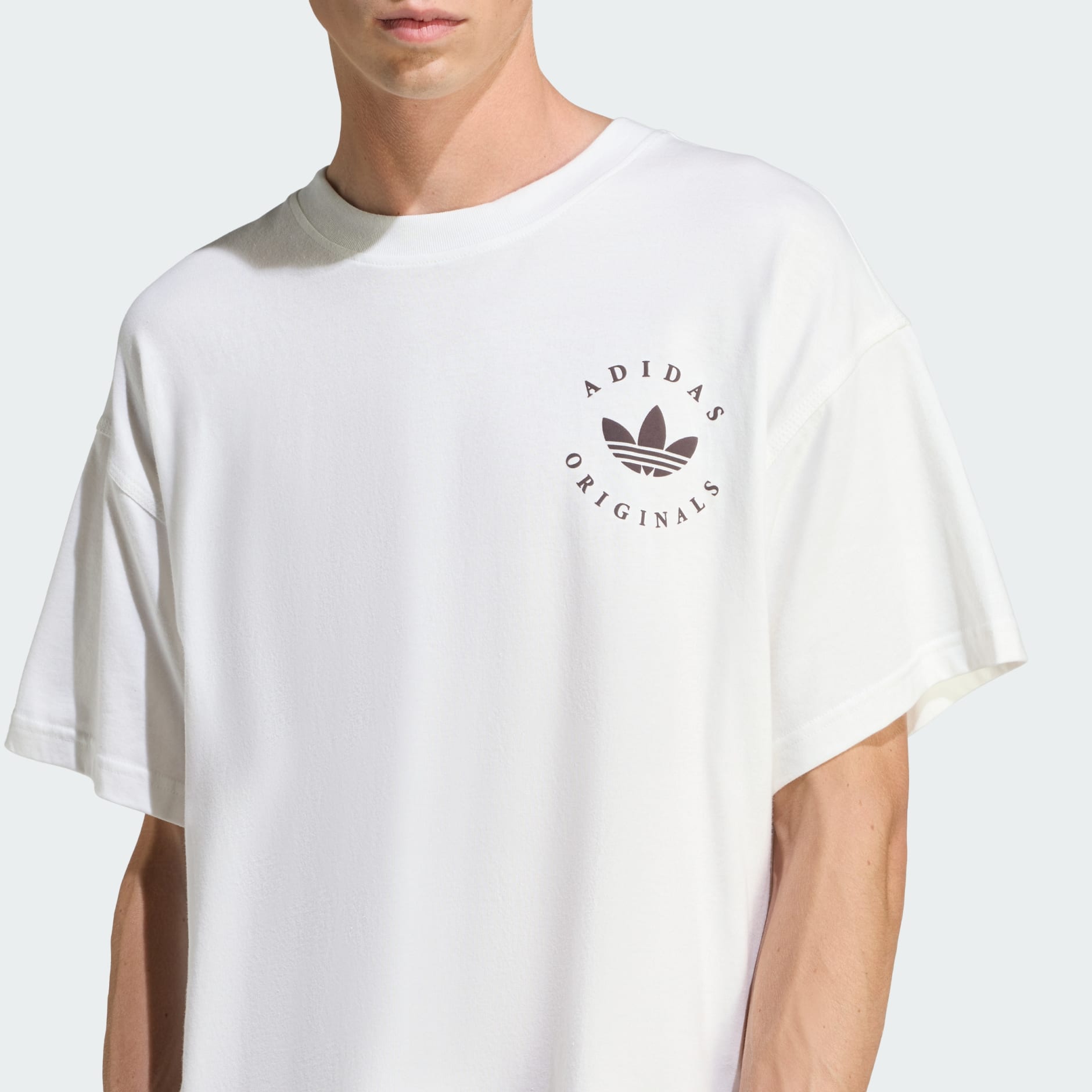 Curved adidas Trefoil Logo GFX Tee