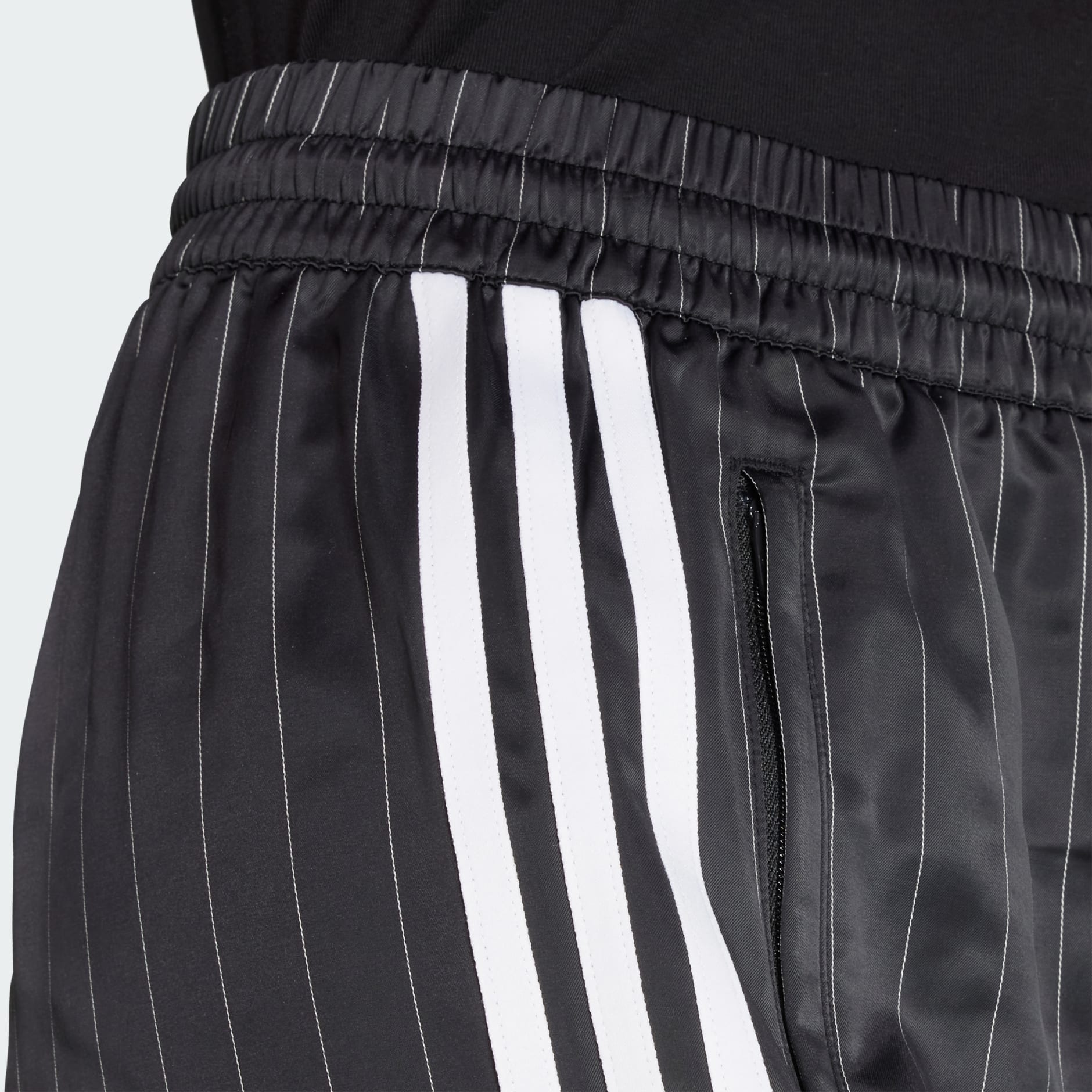 adidas Originals Pin-stripe Satin מכנסיים קצרים