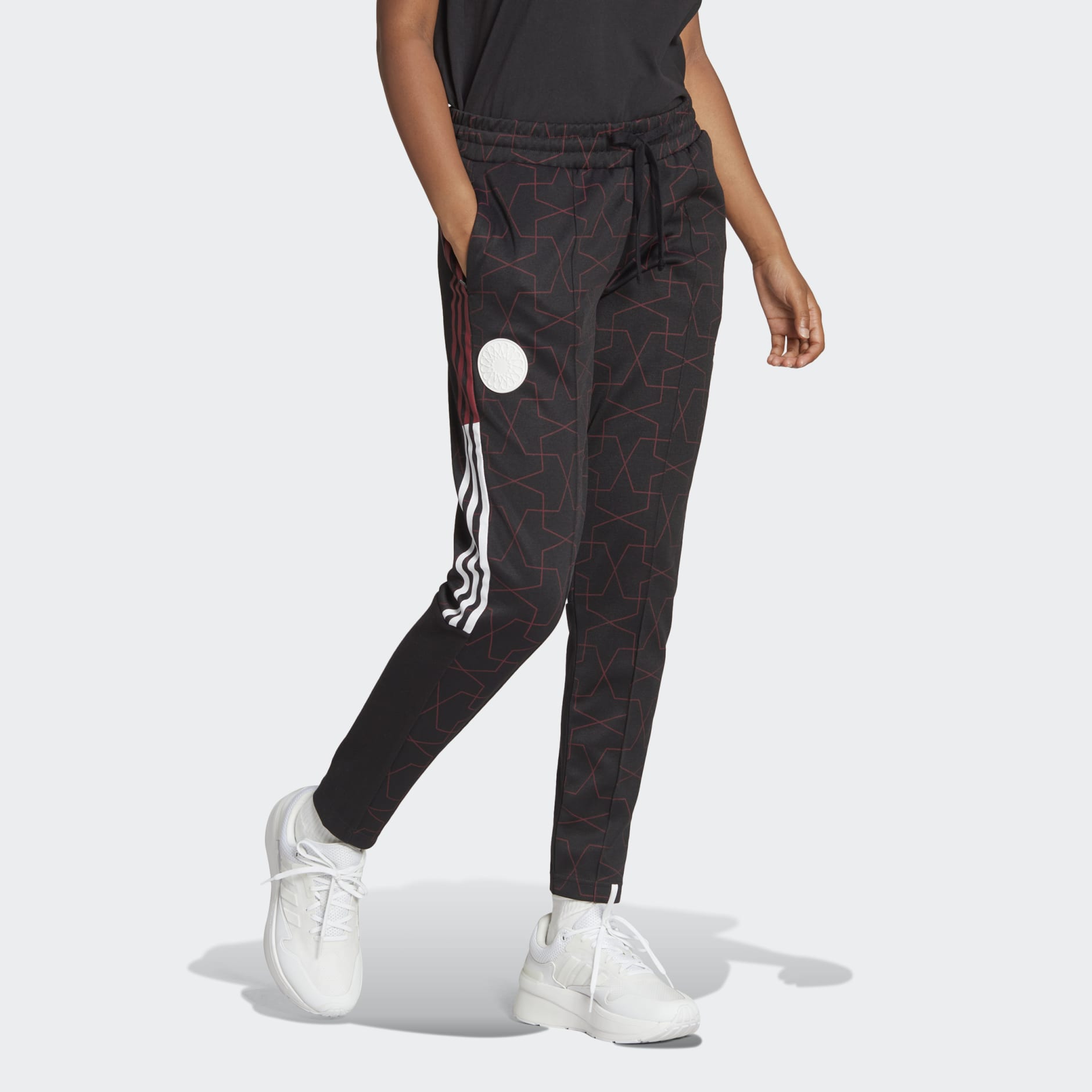 32 Teams Tapered Pants